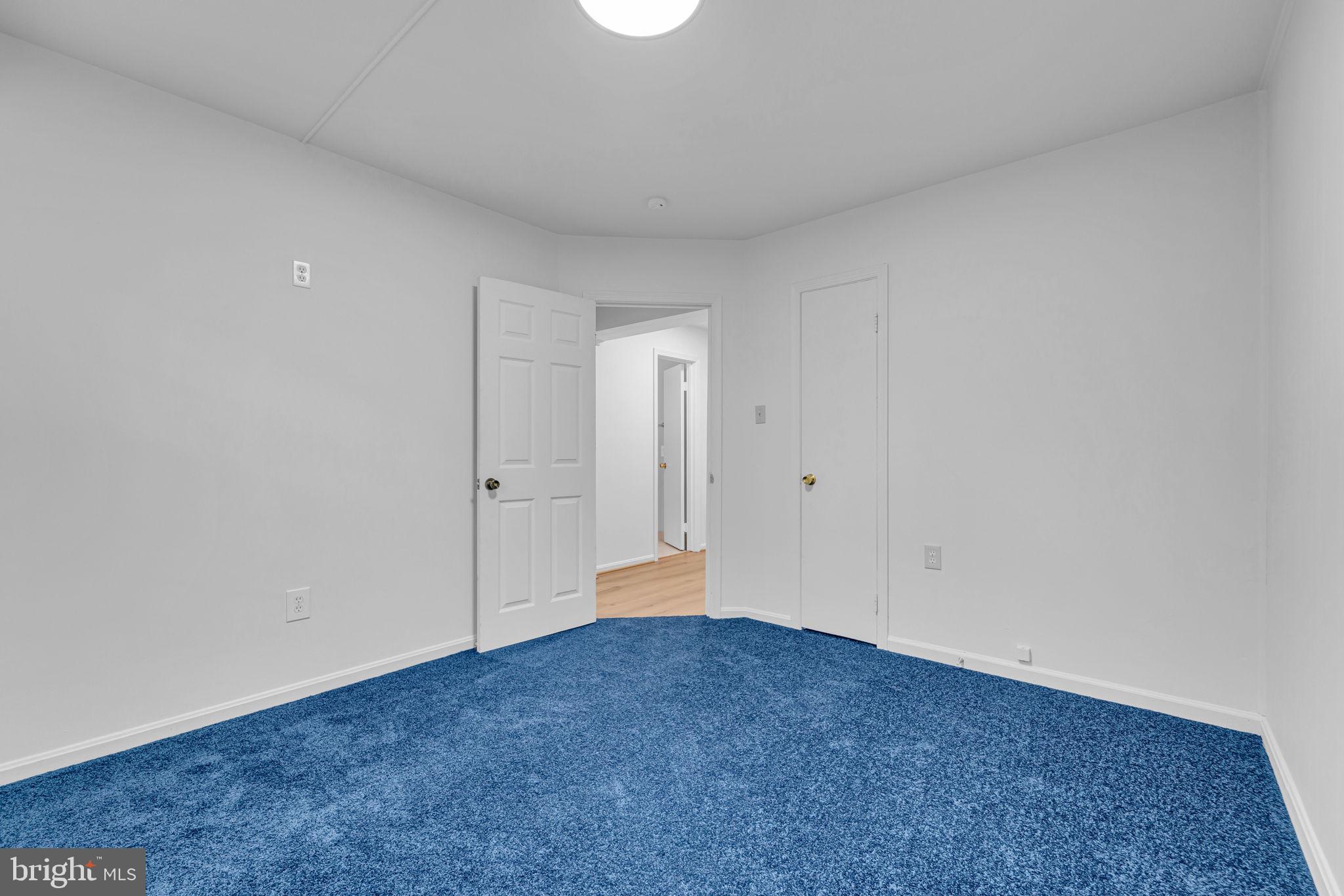 GREENWICH HILL - Residential