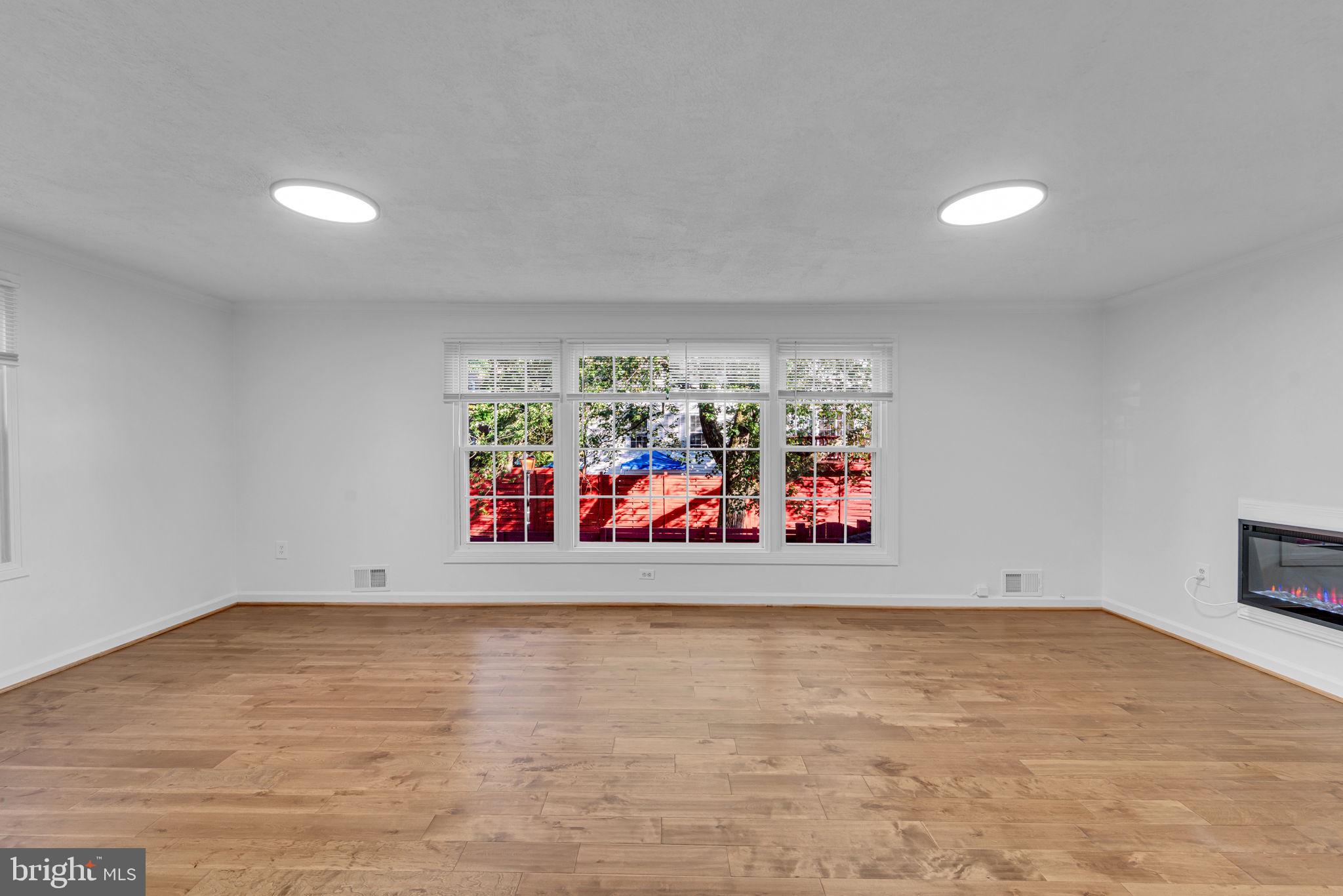 GREENWICH HILL - Residential