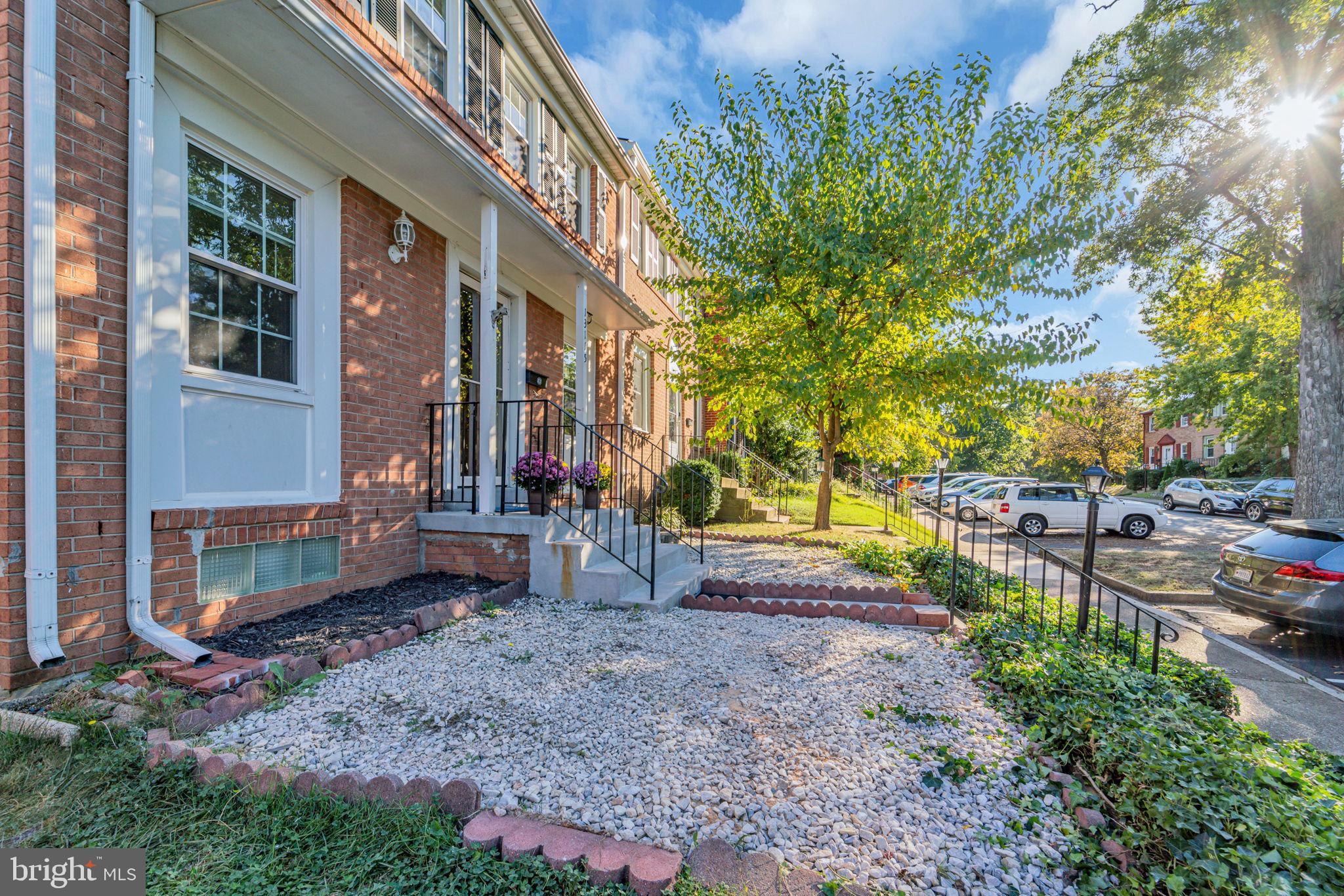 GREENWICH HILL - Residential