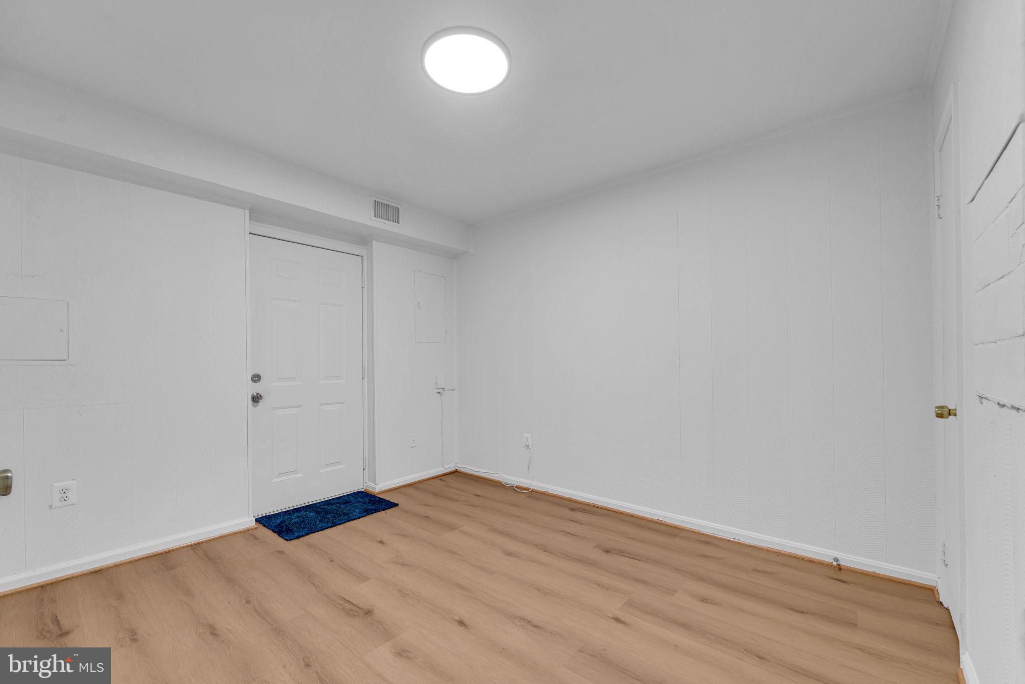 GREENWICH HILL - Residential