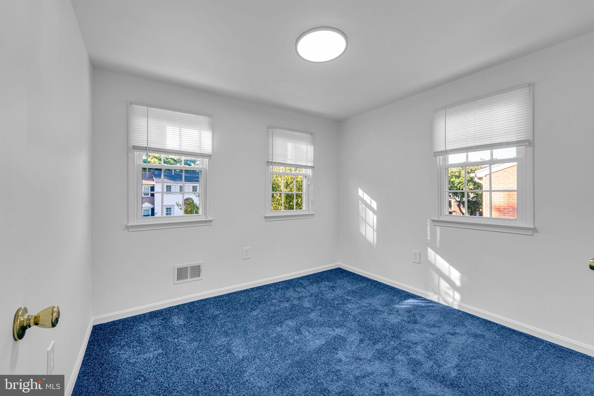 GREENWICH HILL - Residential