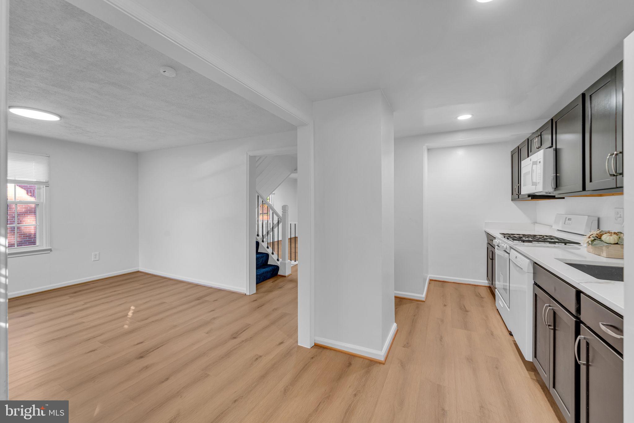 GREENWICH HILL - Residential