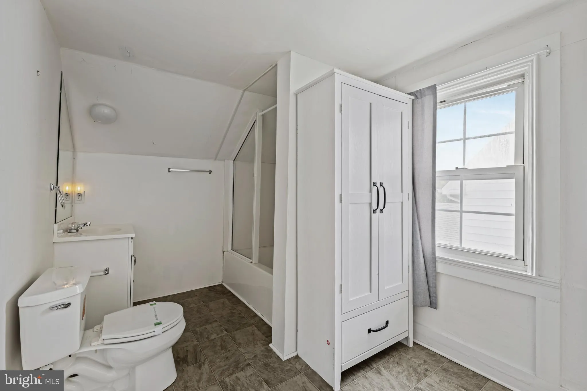 Milton, Delaware 19968, United States, 3 Bedrooms Bedrooms, ,4 BathroomsBathrooms,Residential,Active,218165