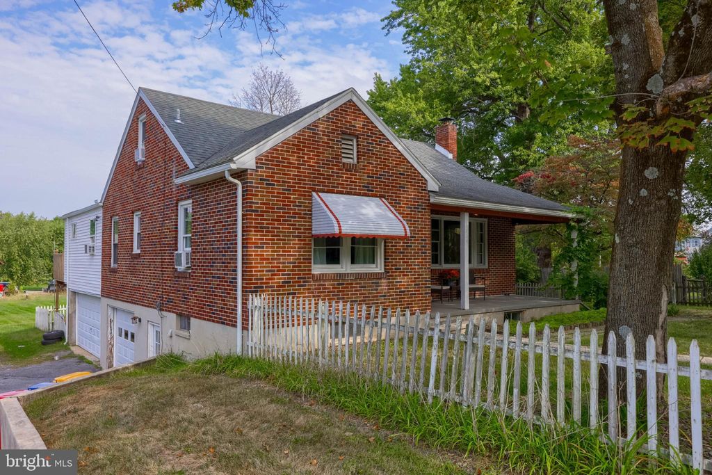 Photo of 729 Fritztown Road, READING, PA 19608 (MLS # PABK2063552)