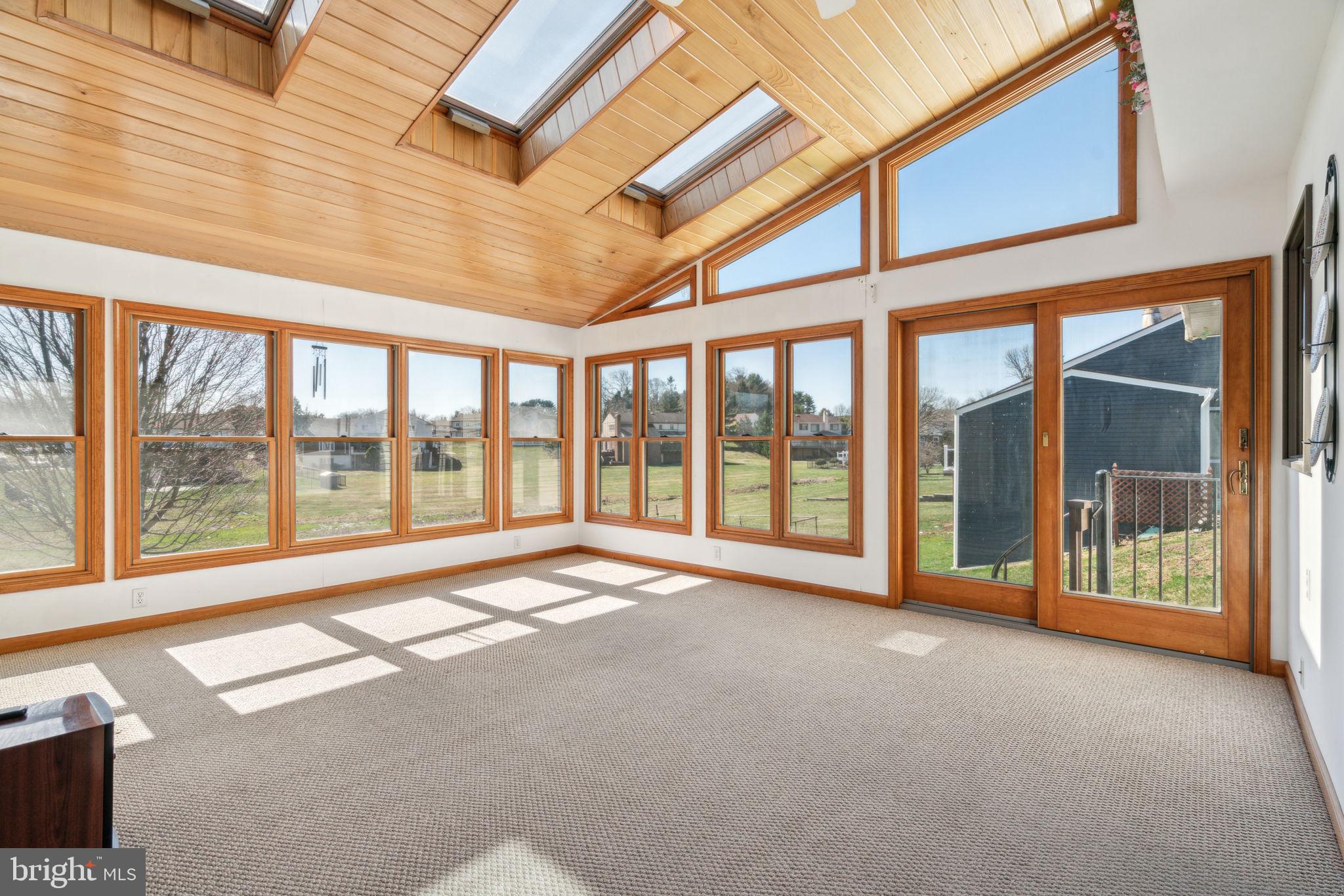 HAMPTONTOWNE - Residential