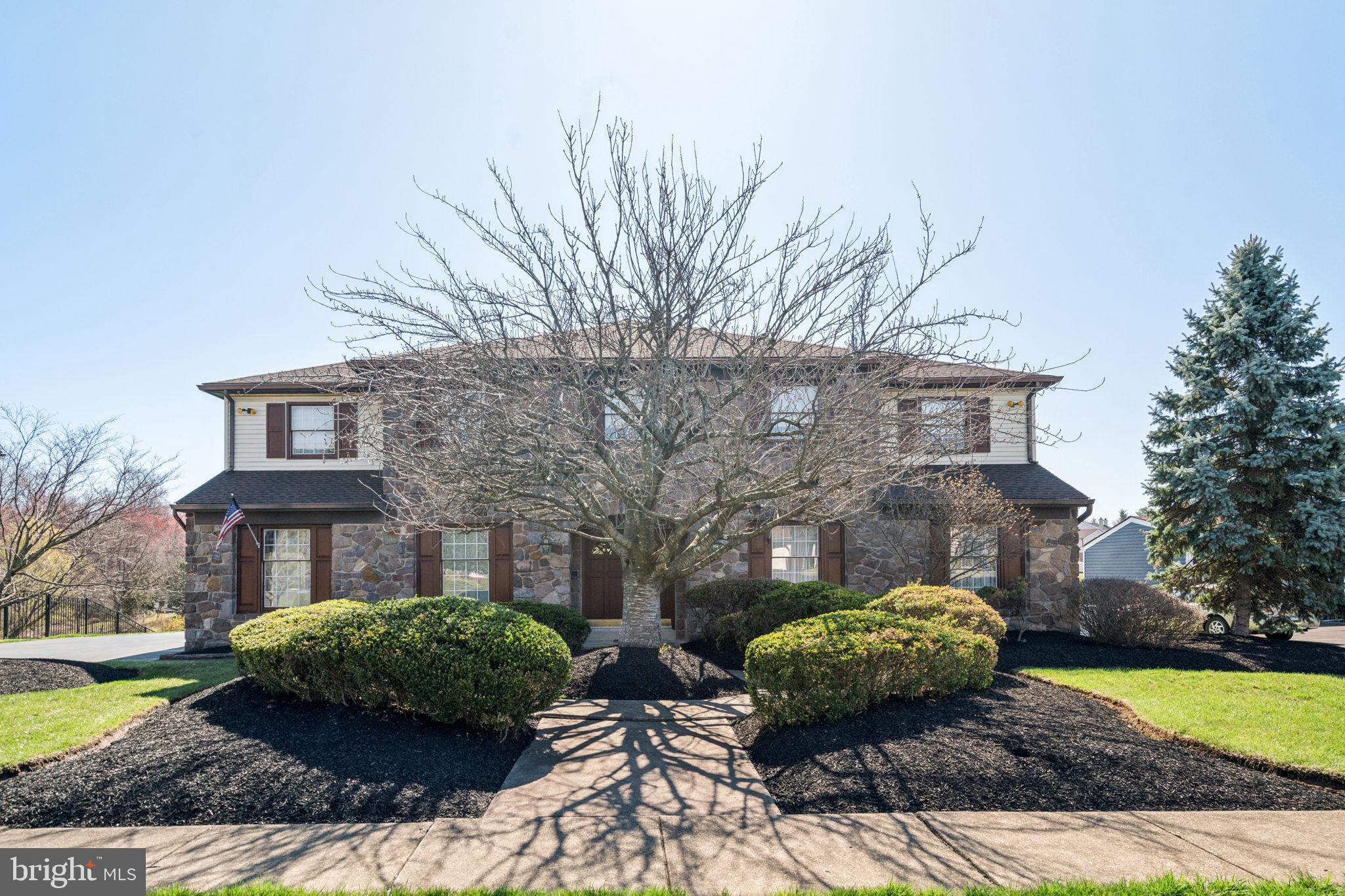 HAMPTONTOWNE - Residential