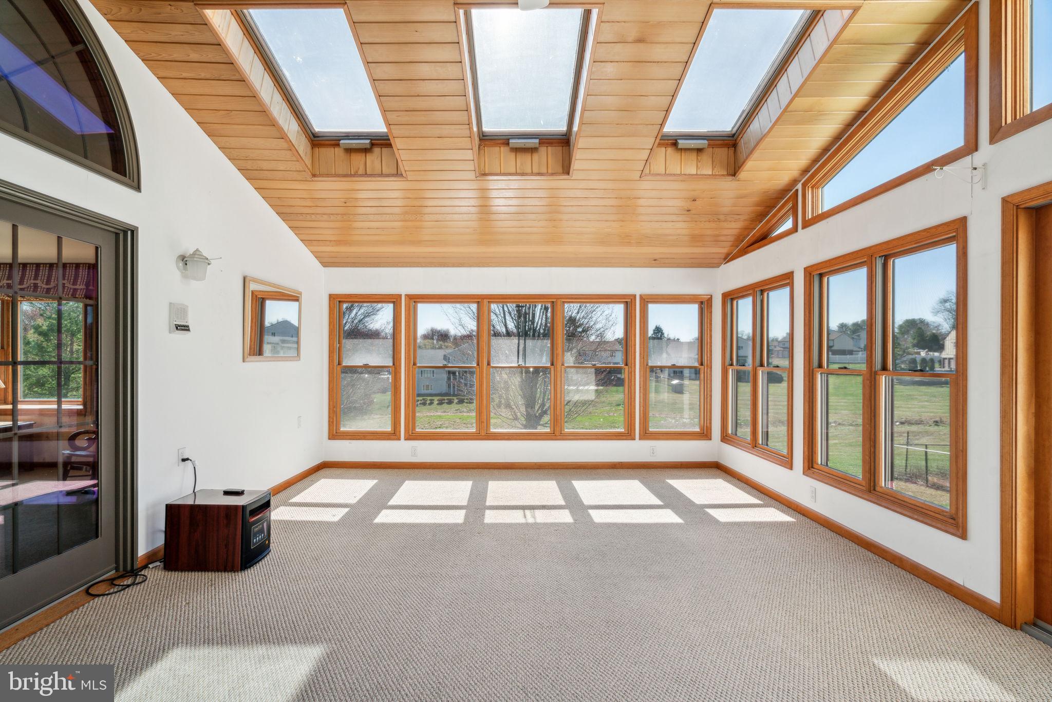 HAMPTONTOWNE - Residential