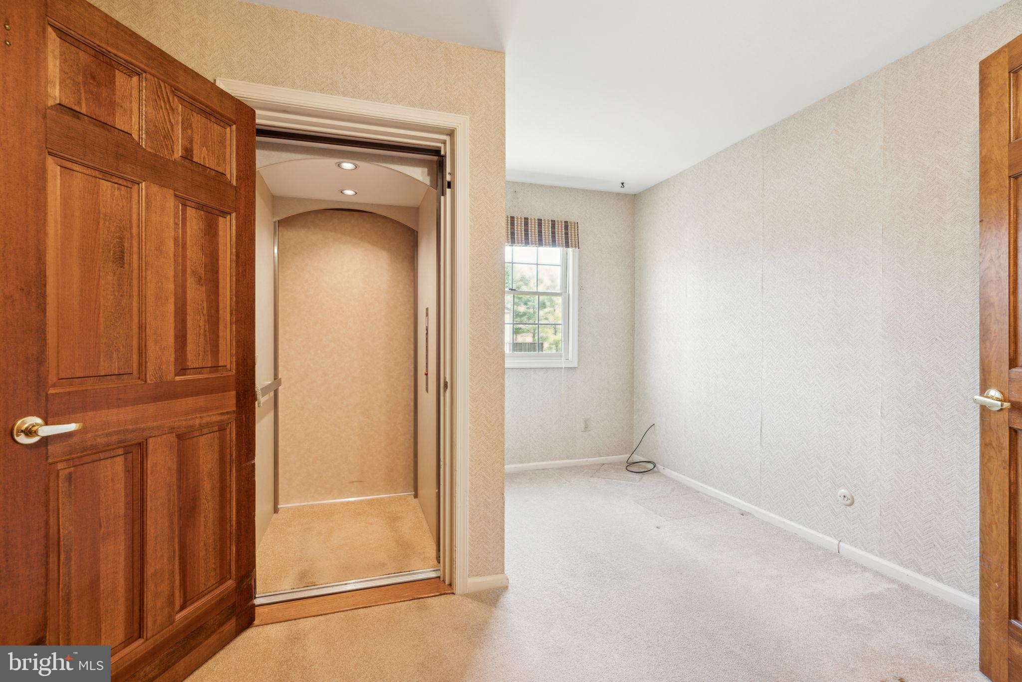 HAMPTONTOWNE - Residential