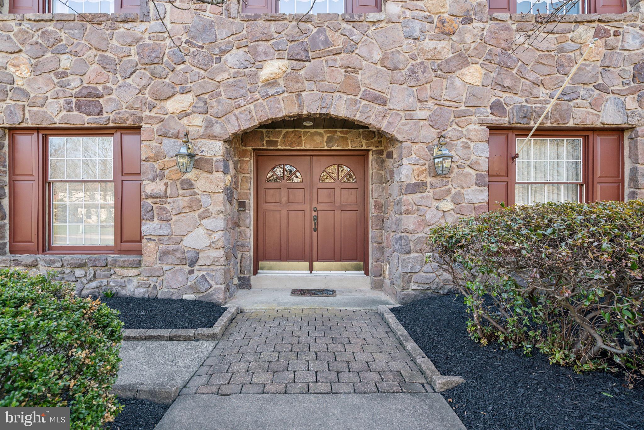 HAMPTONTOWNE - Residential