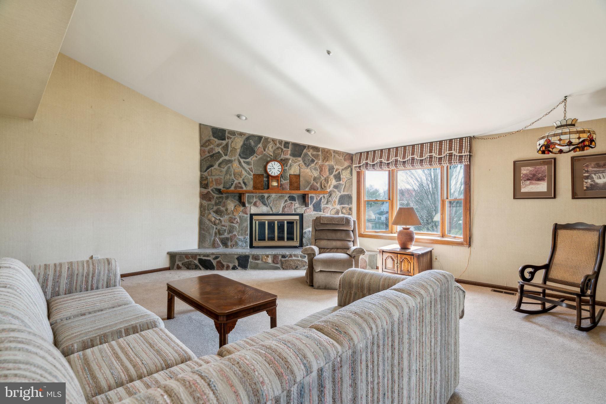 HAMPTONTOWNE - Residential