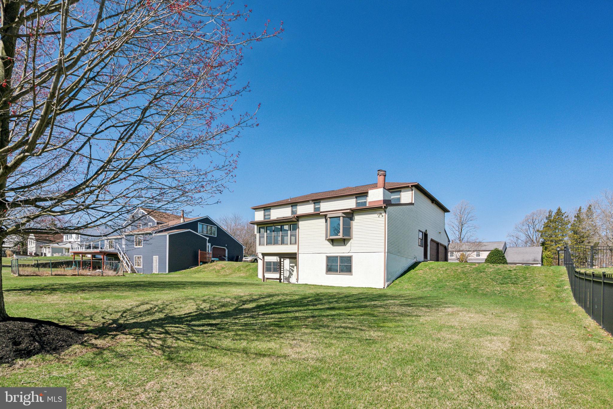 HAMPTONTOWNE - Residential