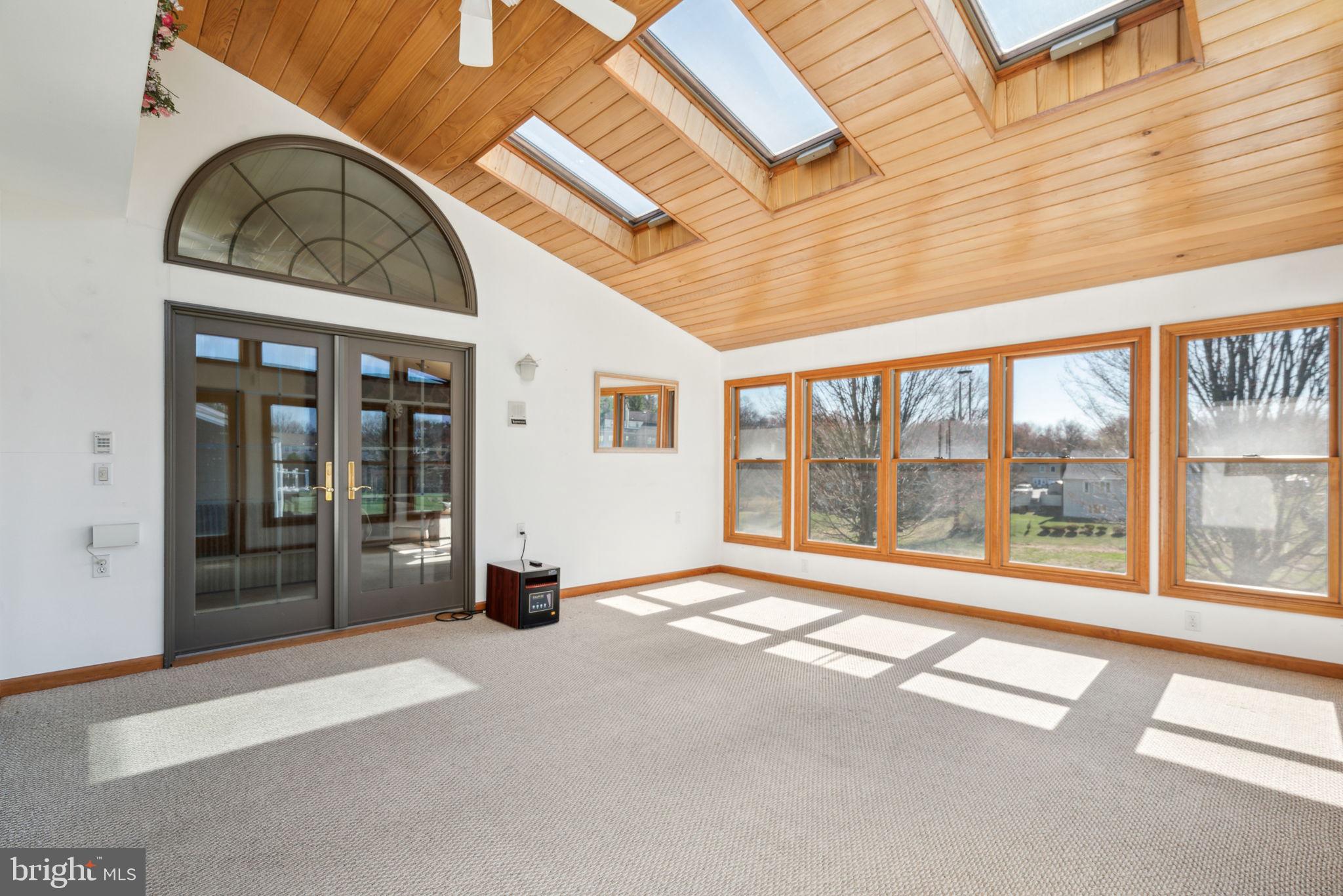 HAMPTONTOWNE - Residential