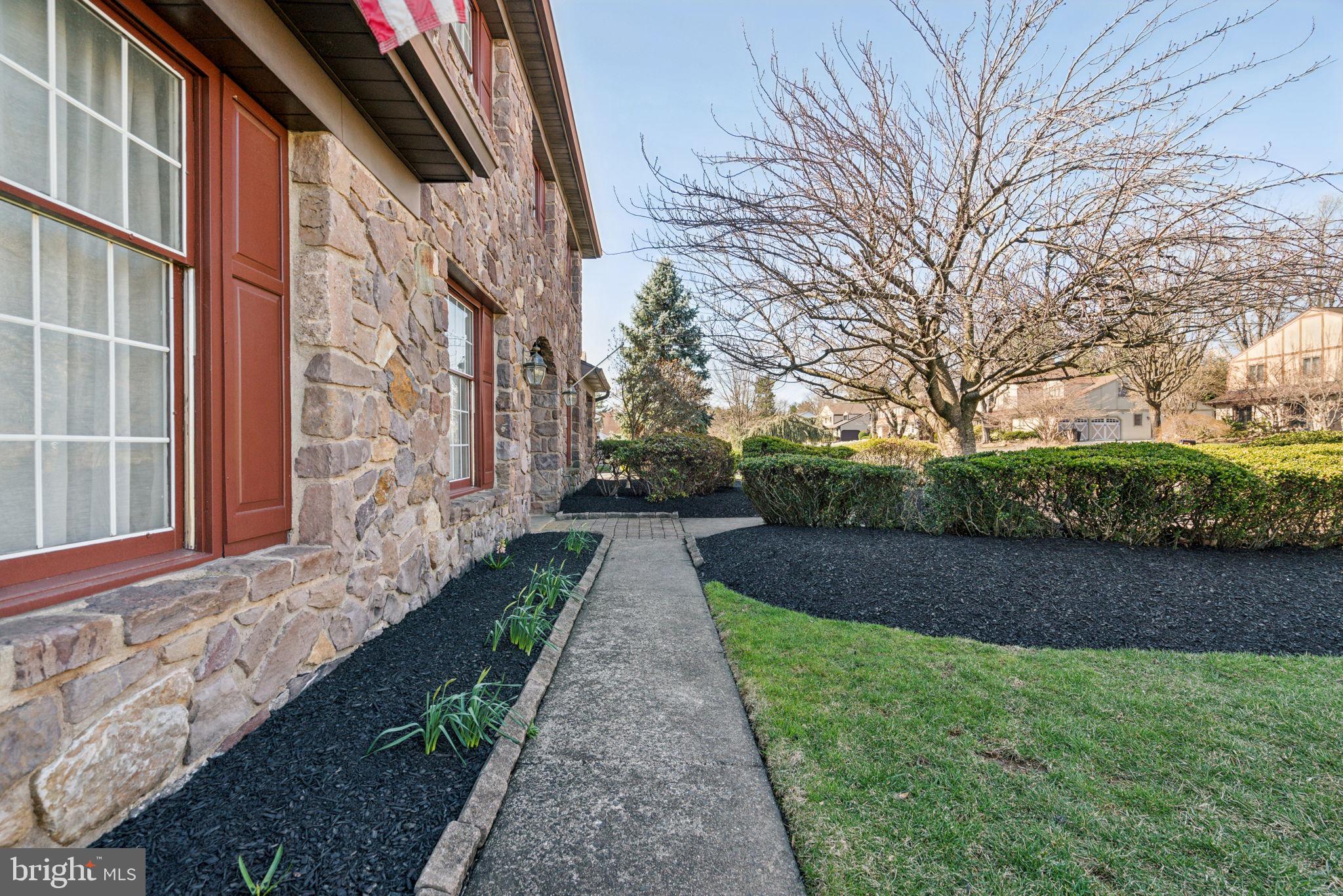 HAMPTONTOWNE - Residential