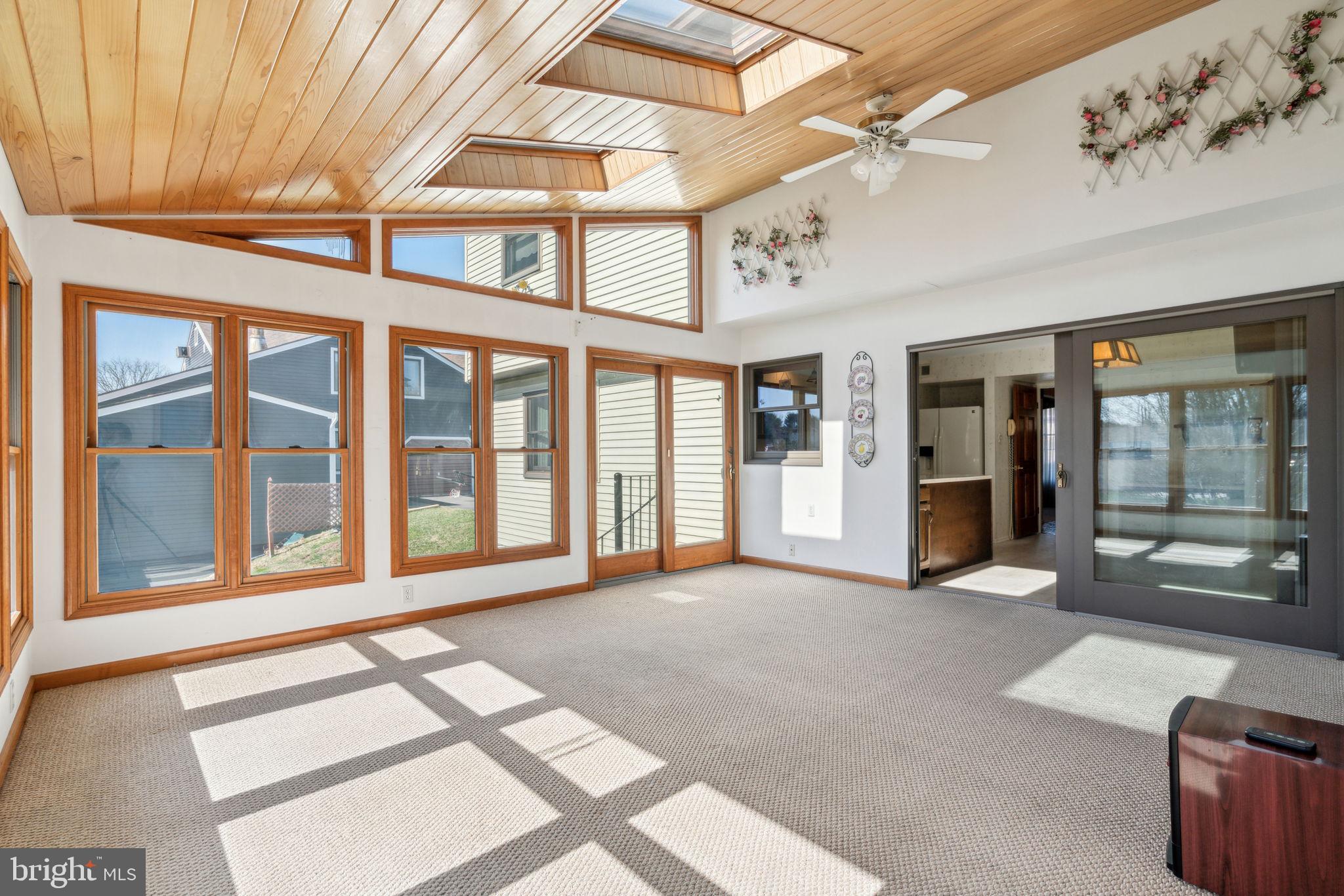 HAMPTONTOWNE - Residential