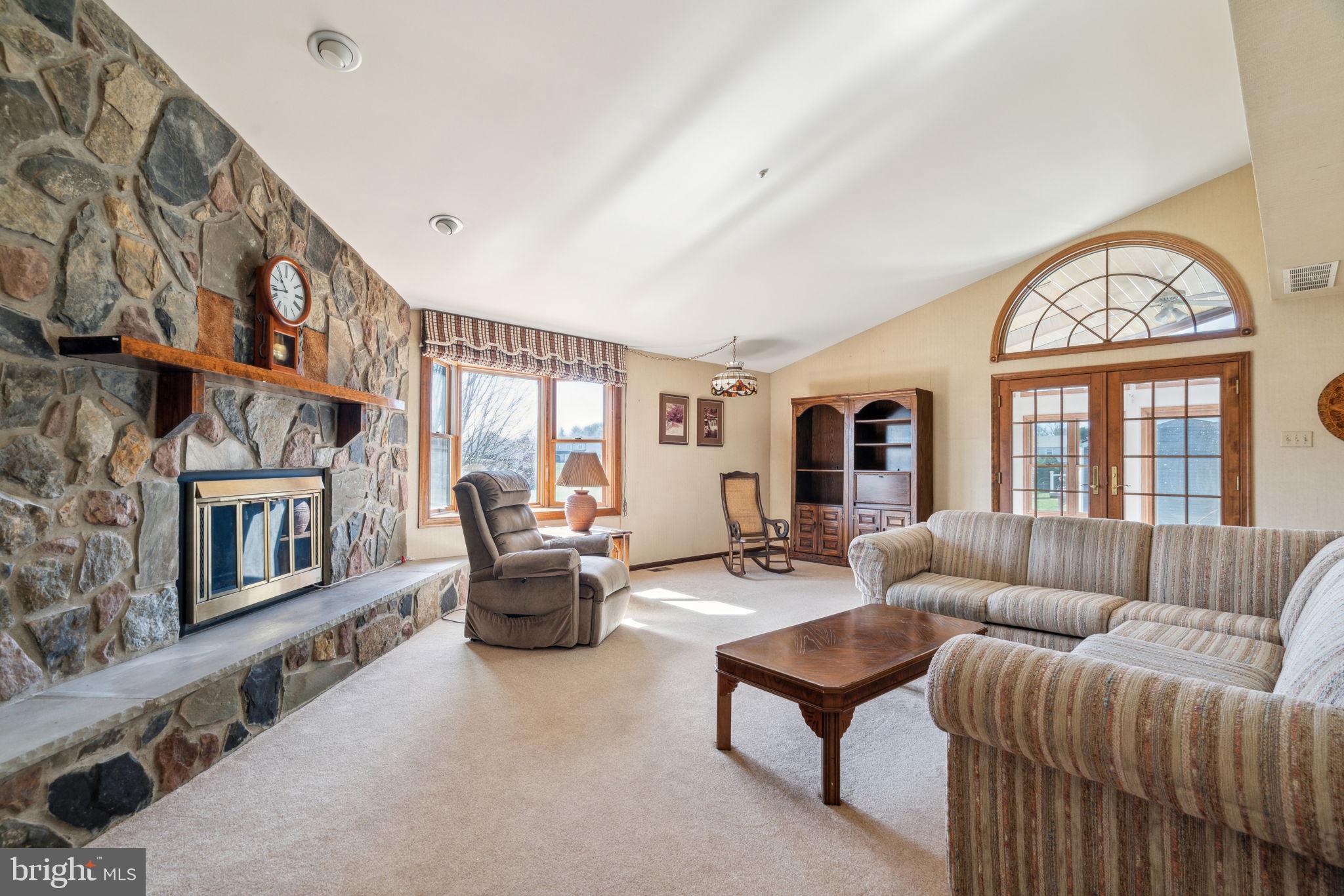 HAMPTONTOWNE - Residential