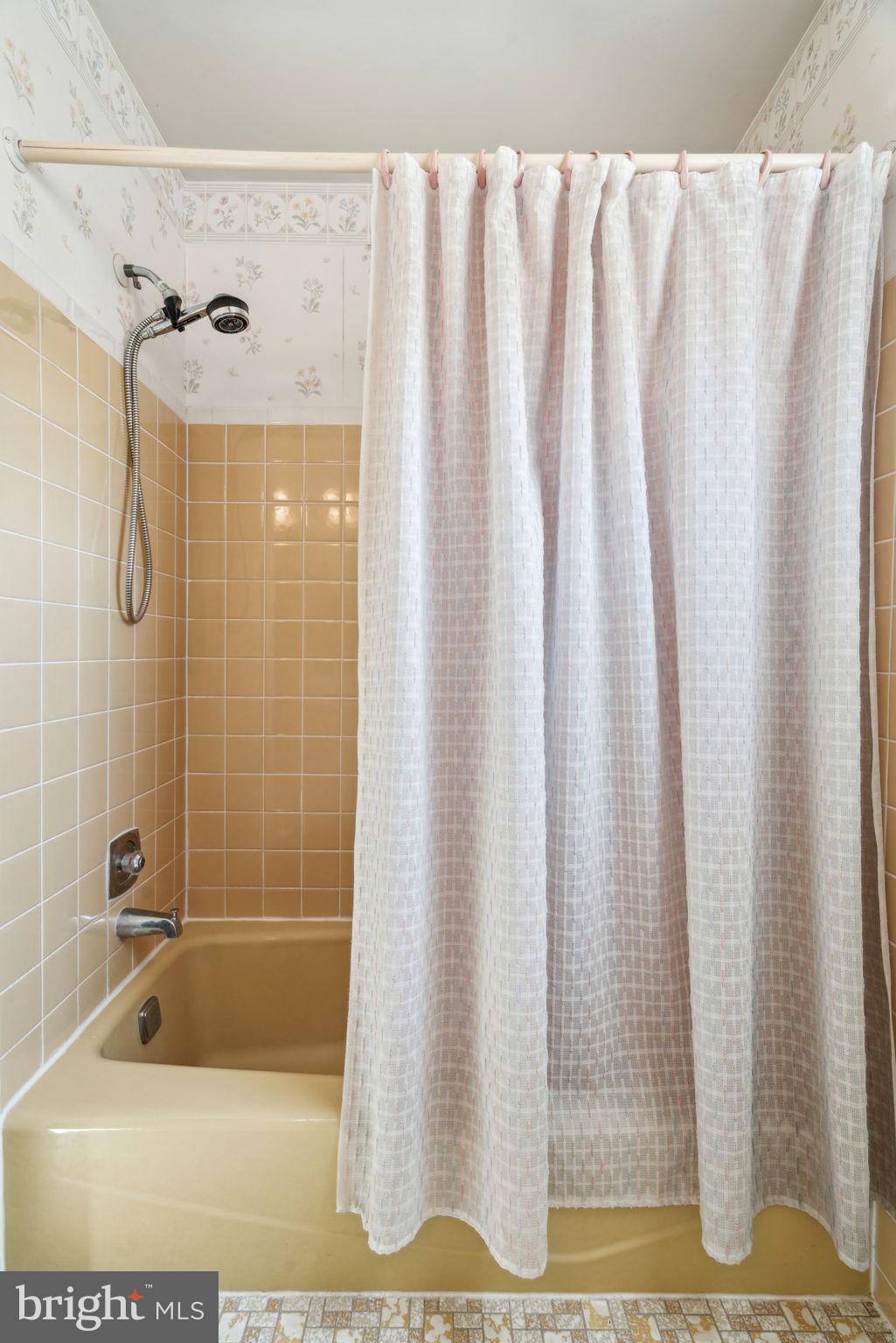 HAMPTONTOWNE - Residential