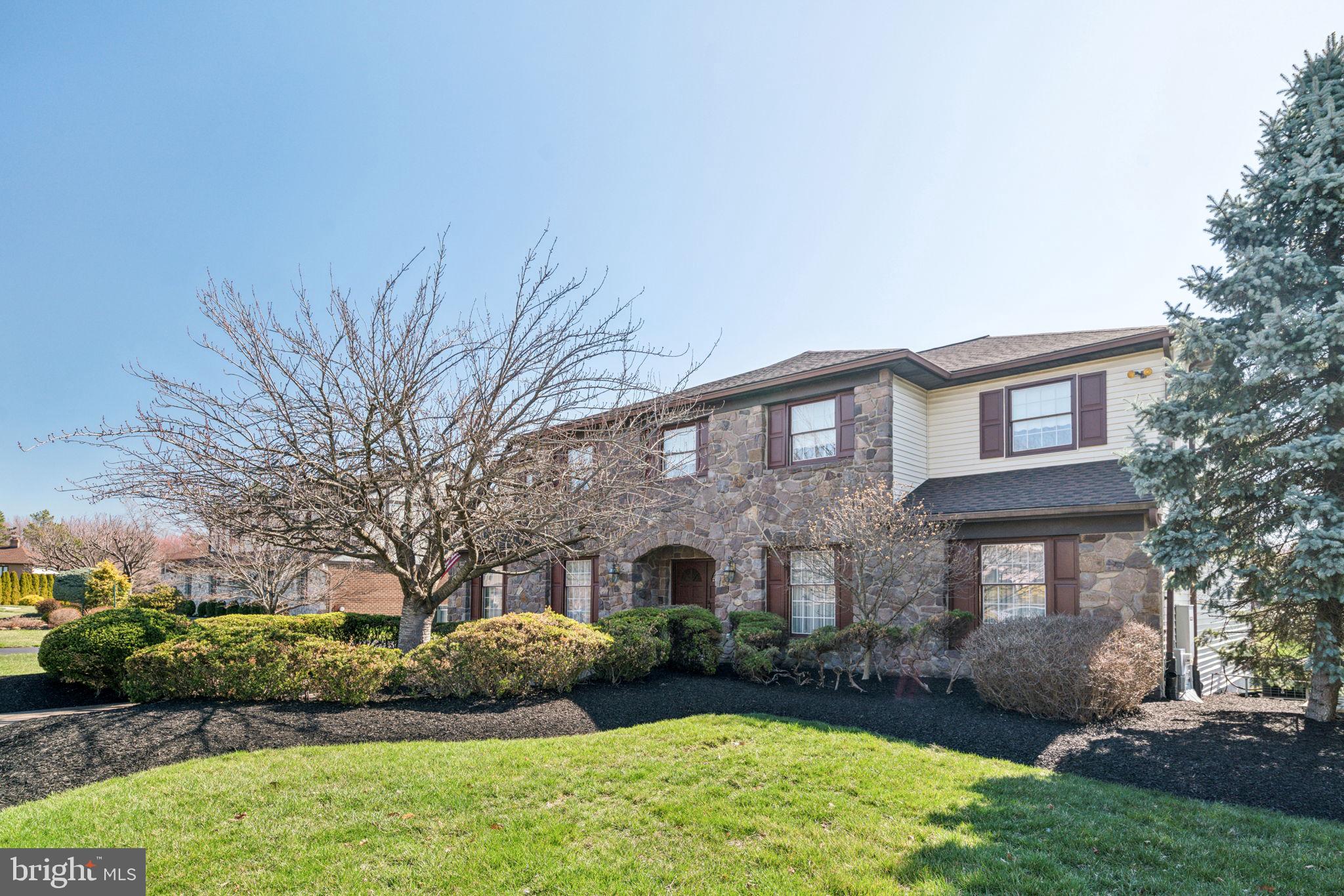 HAMPTONTOWNE - Residential