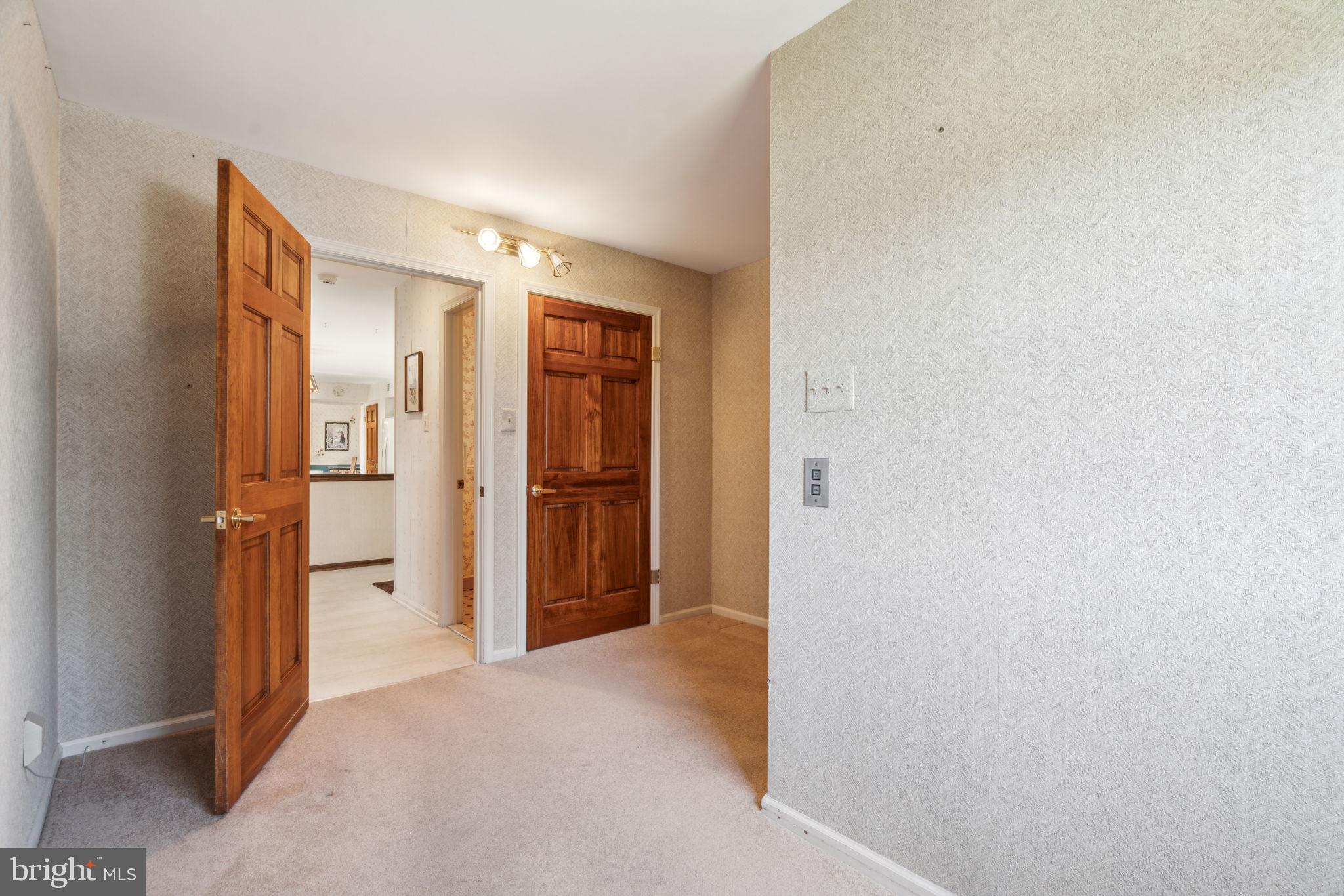 HAMPTONTOWNE - Residential