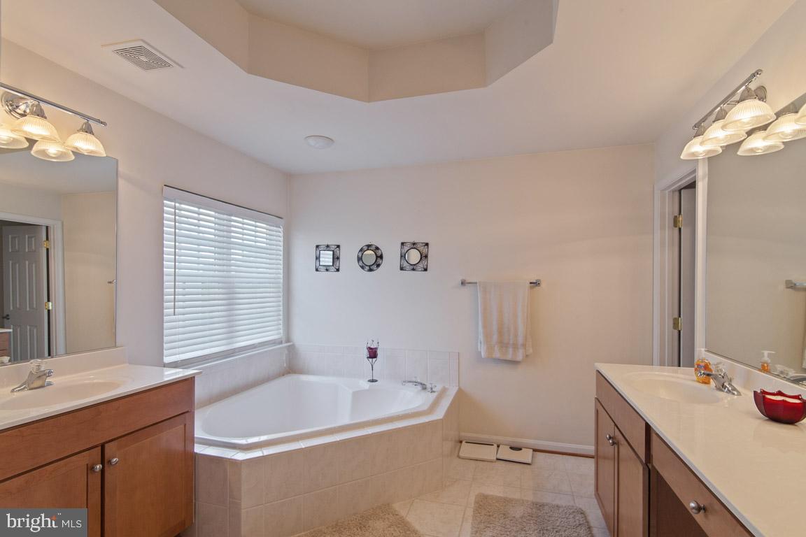 STONE RIDGE - Residential