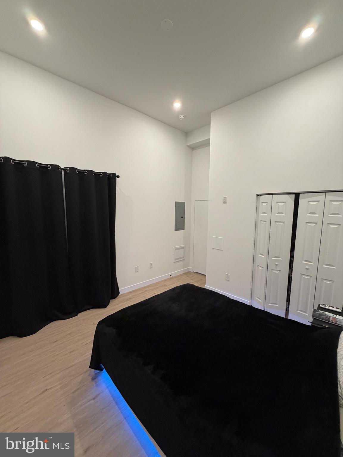 OLDE KENSINGTON - Residential Income