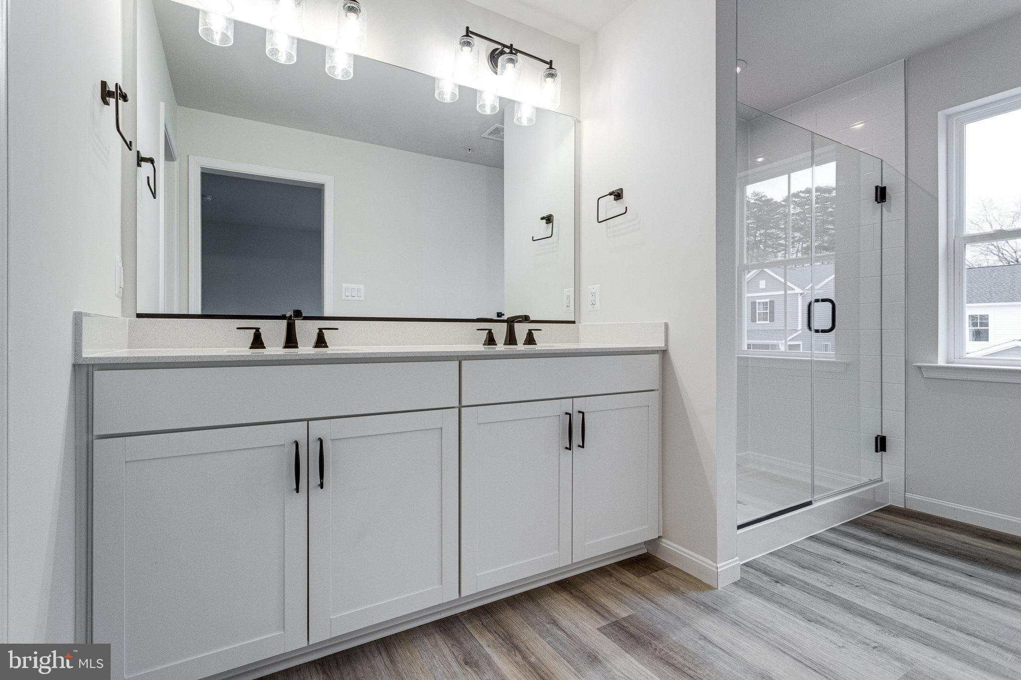 LOVING ESTATES - Residential