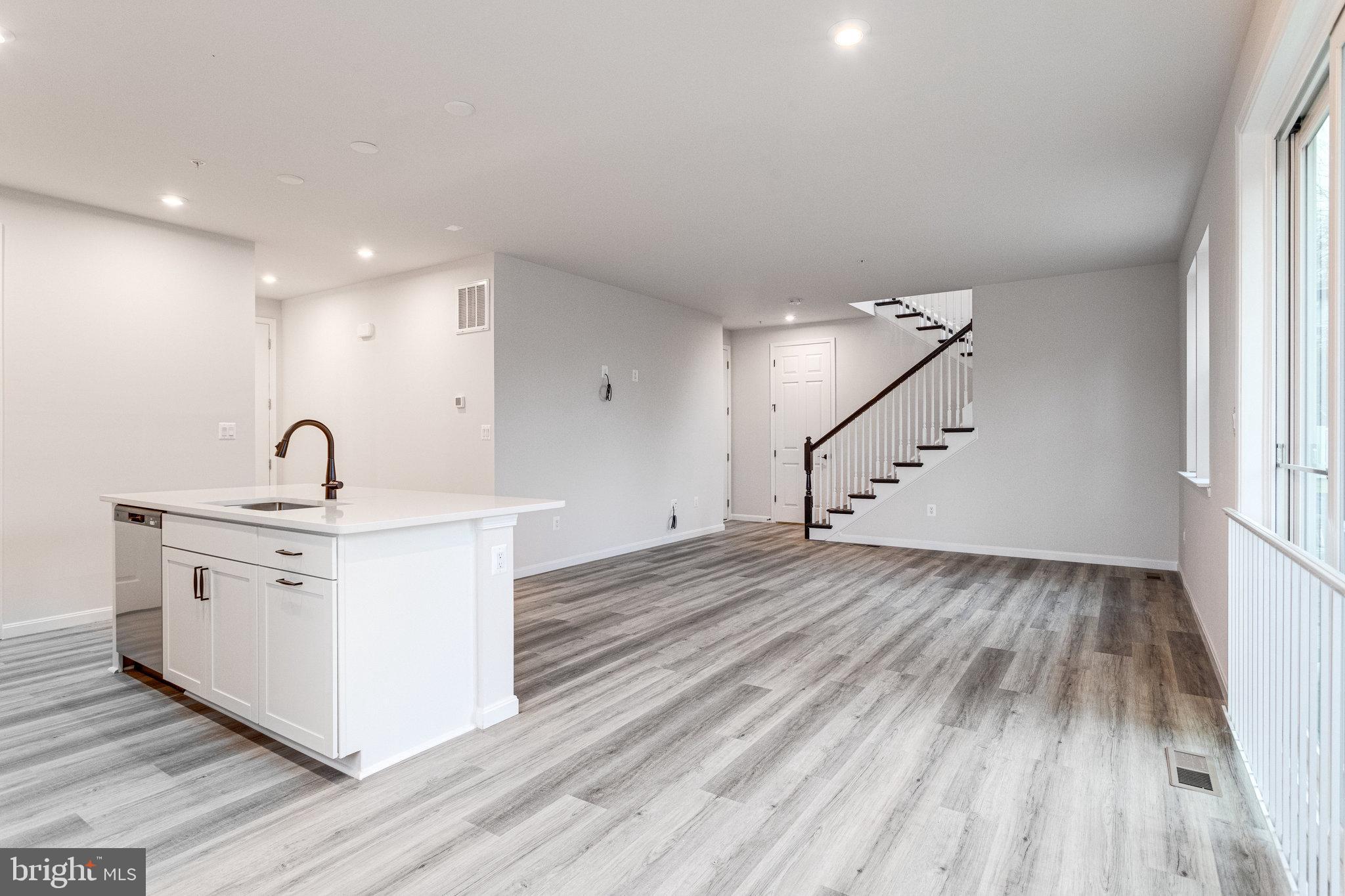 LOVING ESTATES - Residential