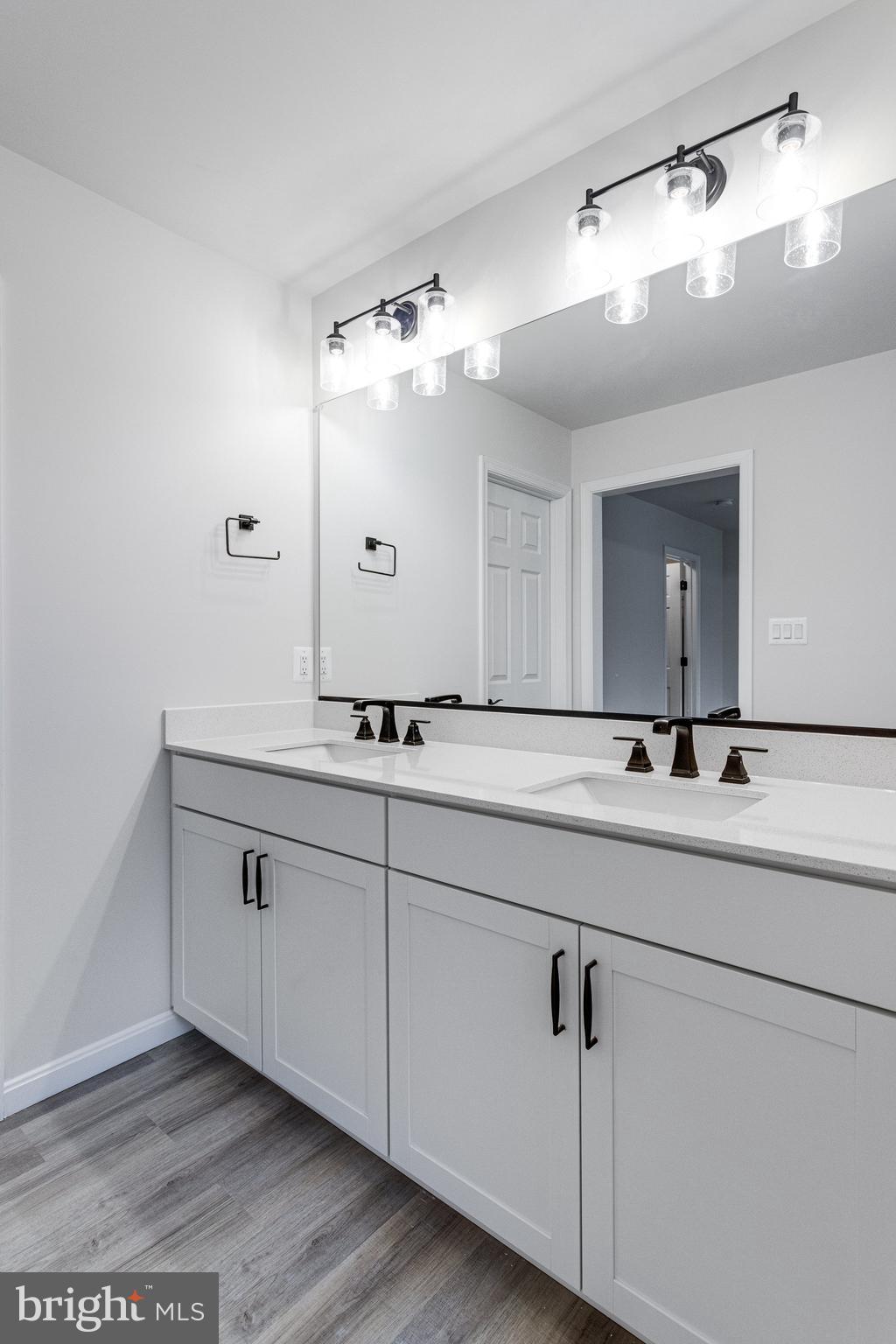 LOVING ESTATES - Residential