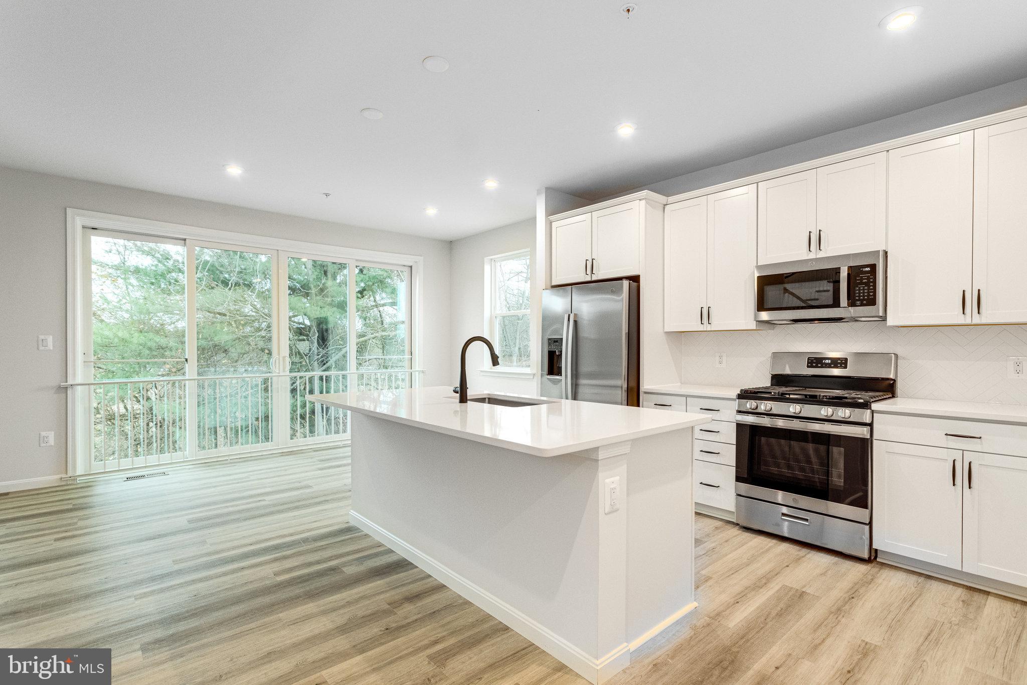 LOVING ESTATES - Residential