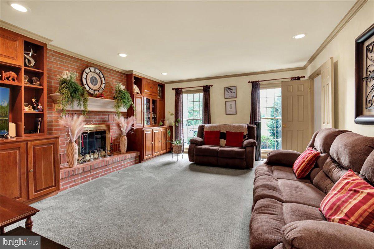 5 CHELSEA CIRCLE
