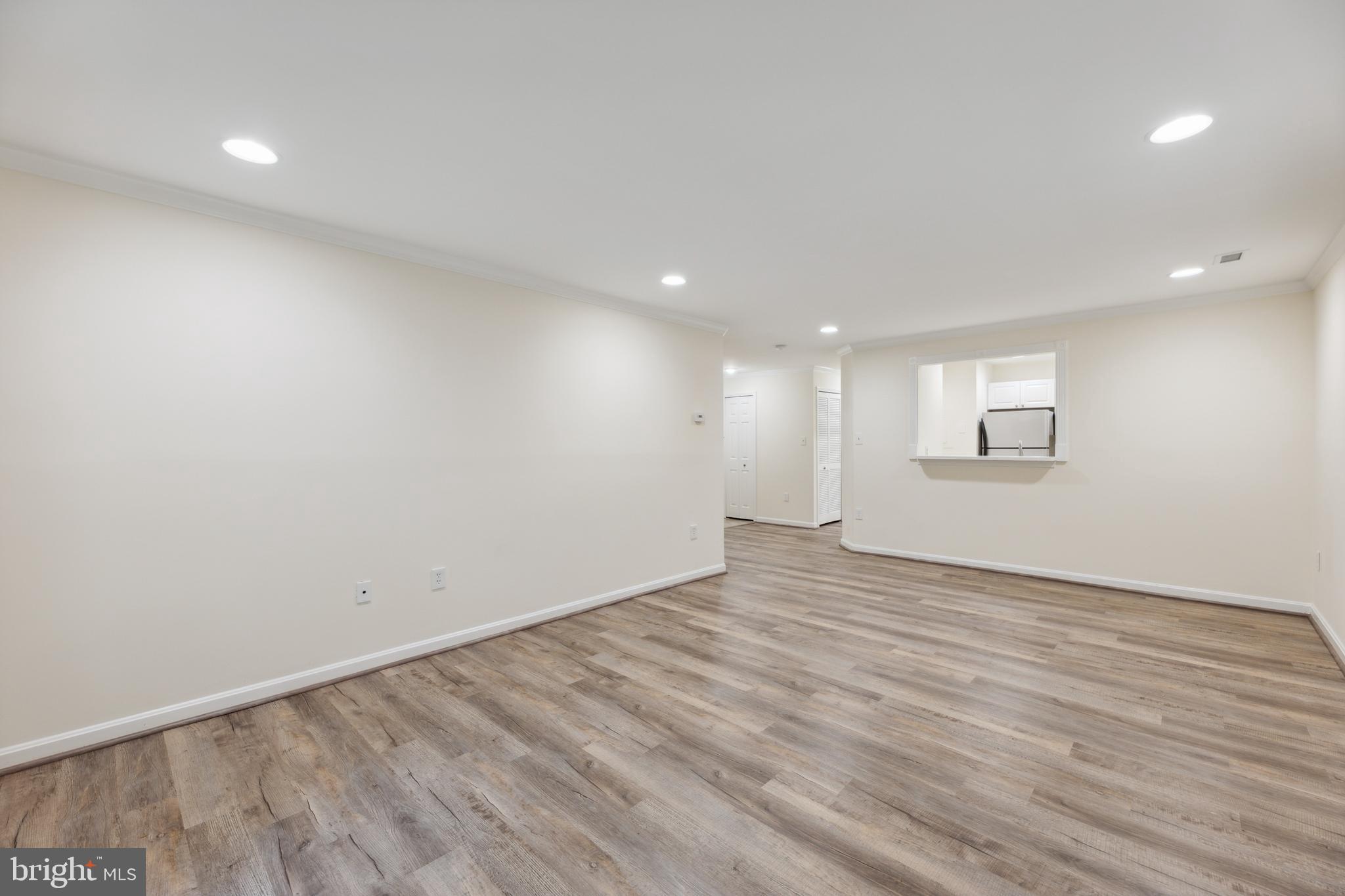 ASHBURN VILLAGE - Residential Lease