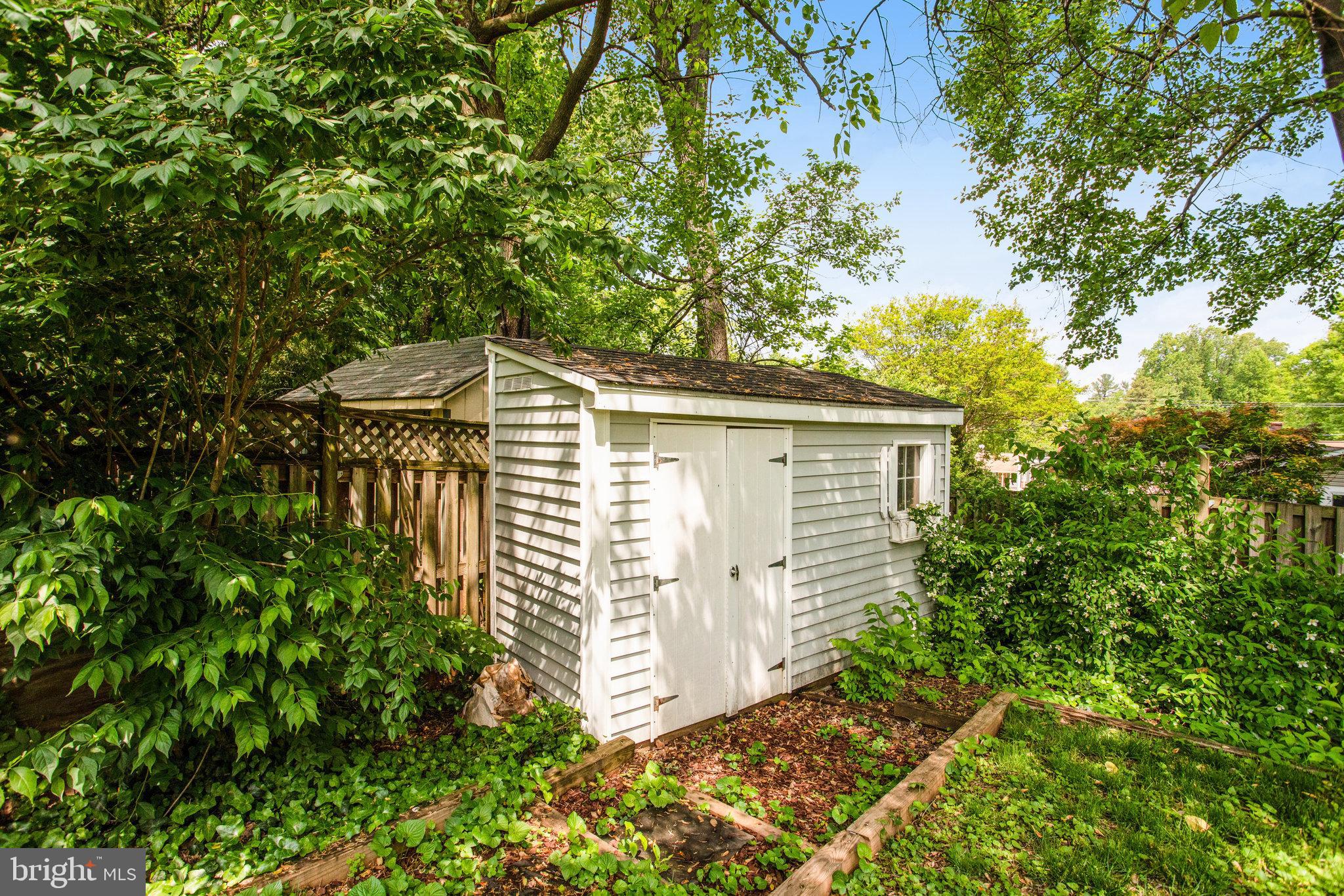 WEST END PARK - Residential