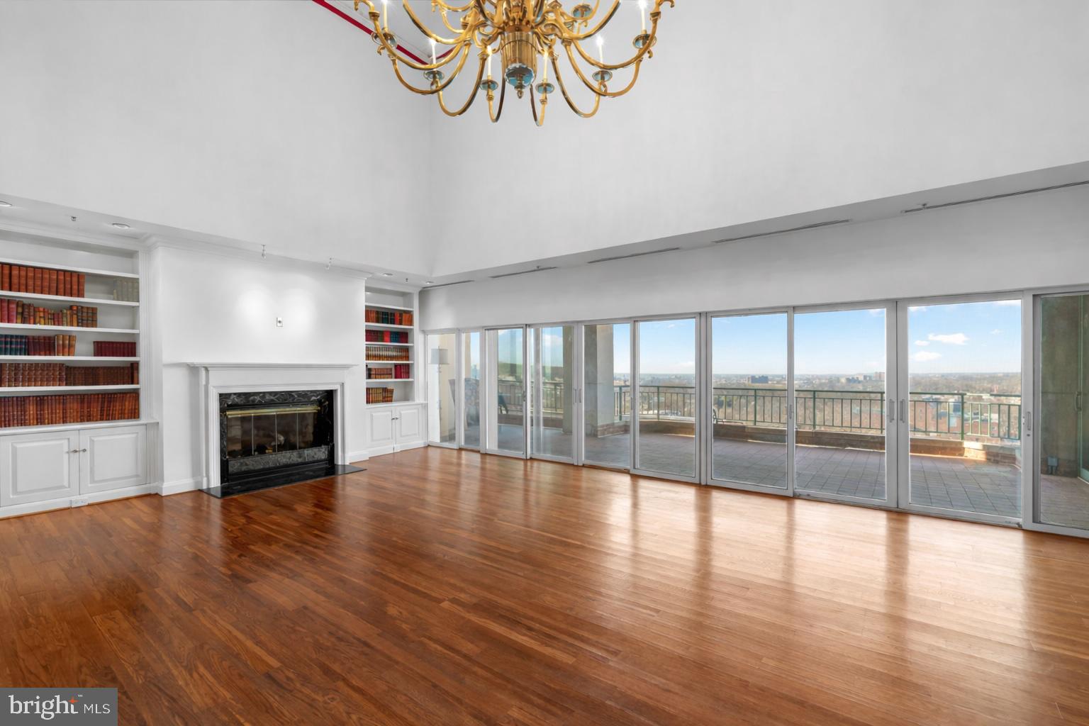 TUSCANY-CANTERBURY - Residential