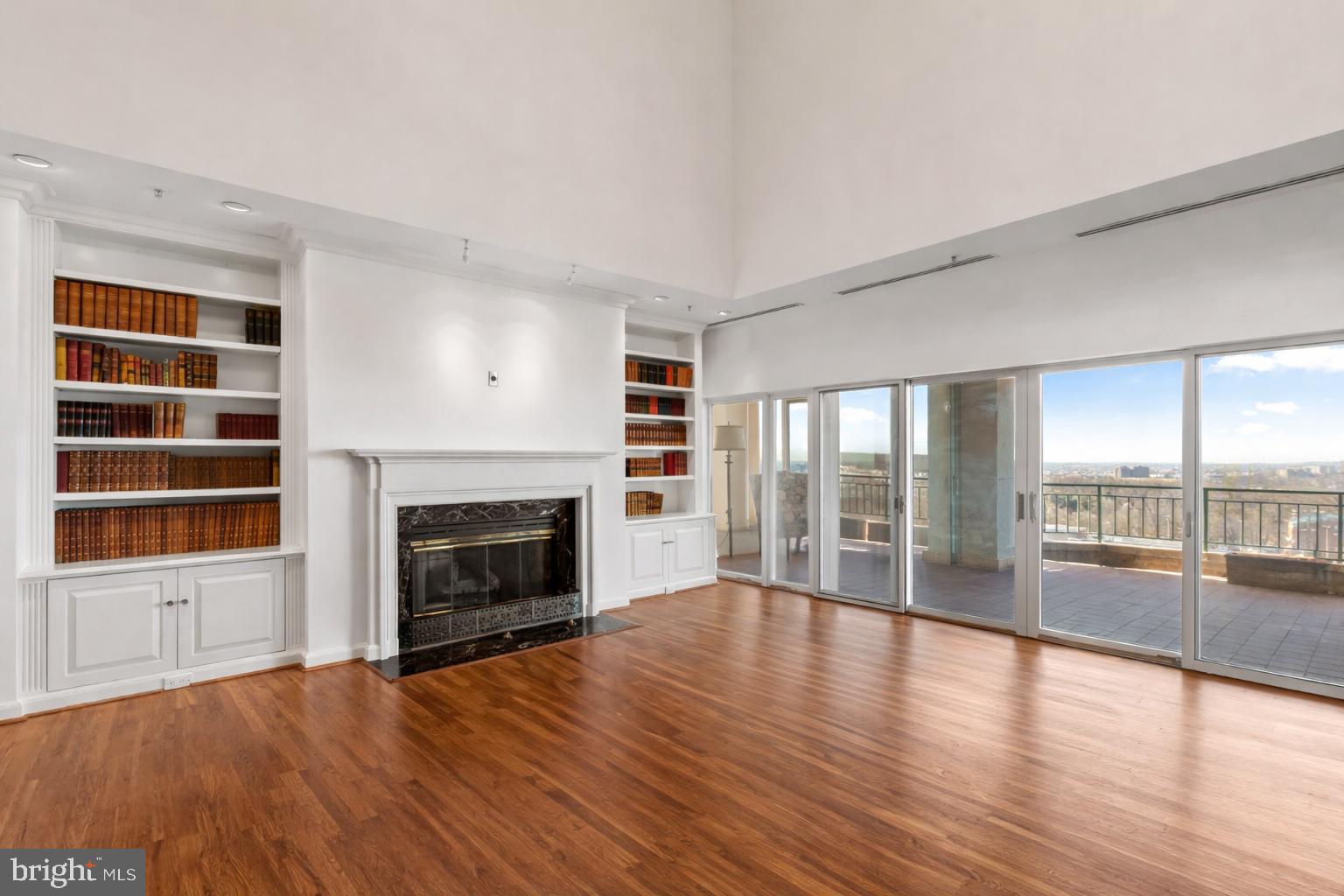 TUSCANY-CANTERBURY - Residential