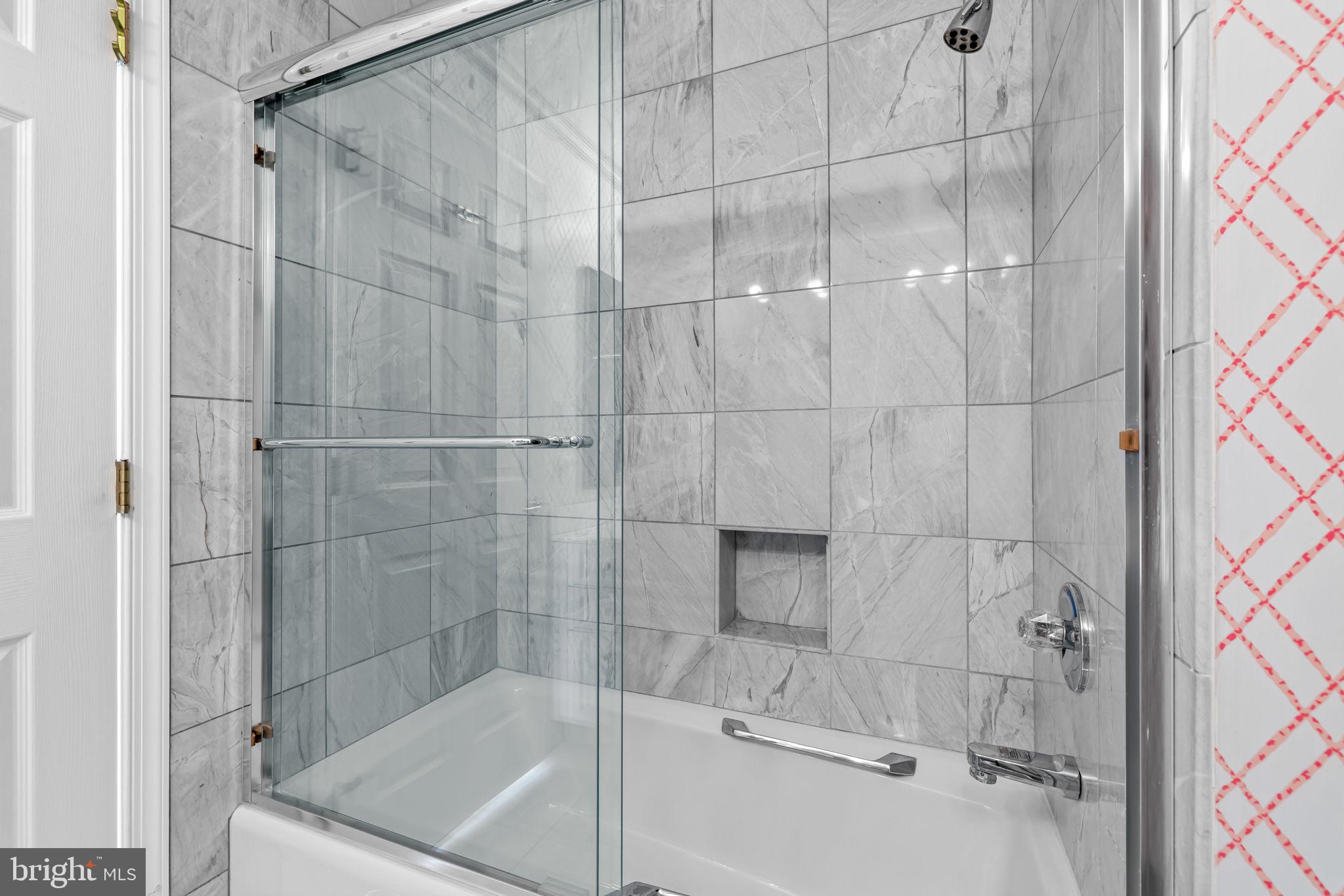 TUSCANY-CANTERBURY - Residential