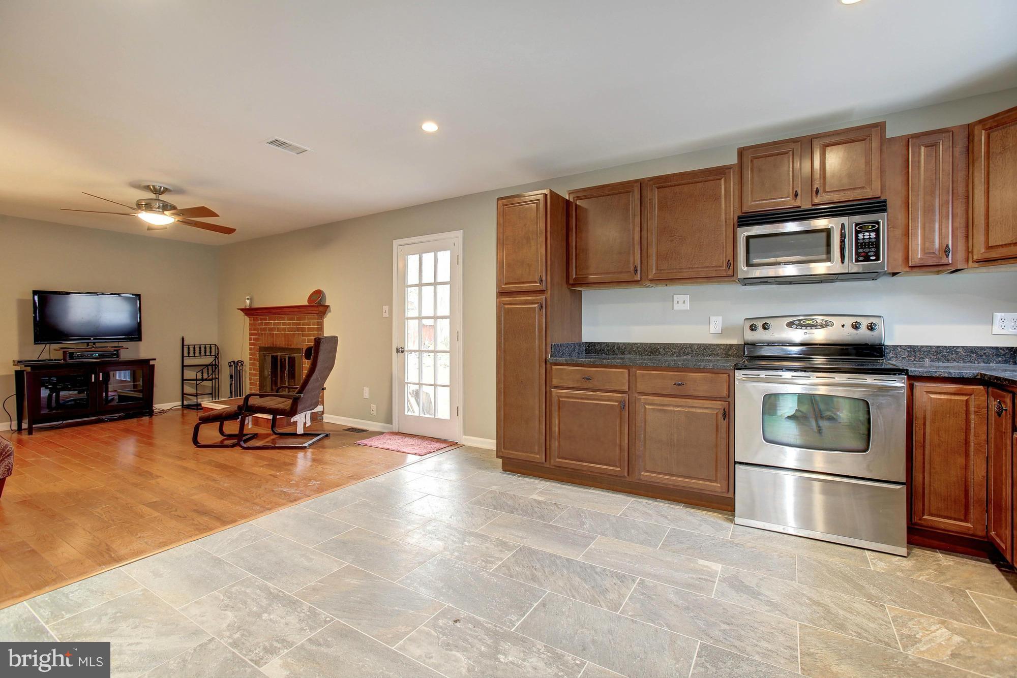 COUNTRY CLUB/LAKE MONTCLAIR - Residential