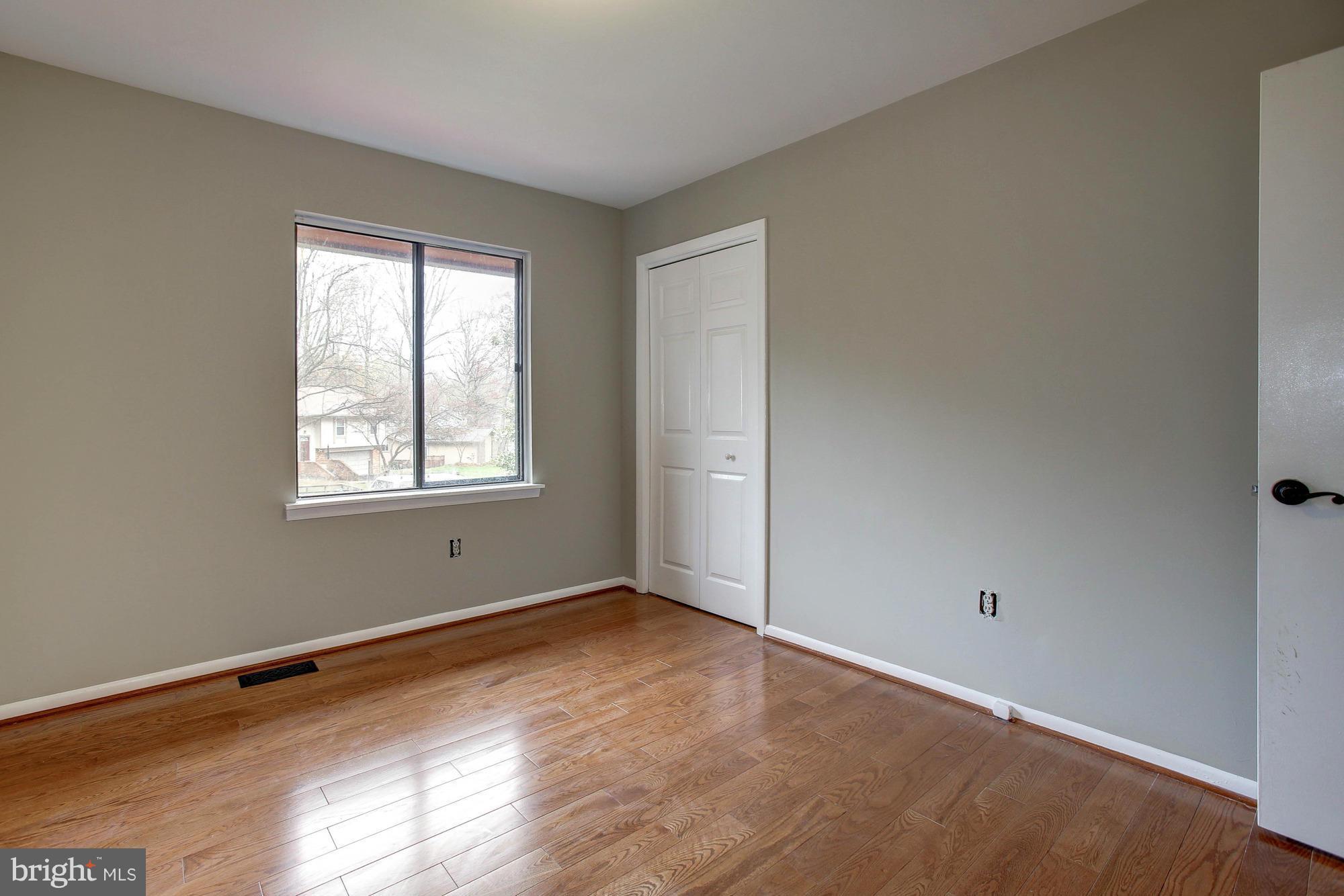 COUNTRY CLUB/LAKE MONTCLAIR - Residential