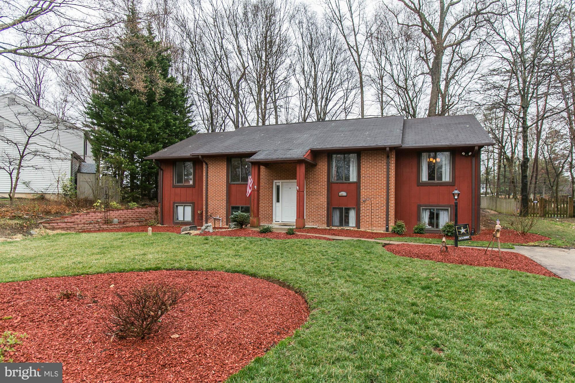 COUNTRY CLUB/LAKE MONTCLAIR - Residential