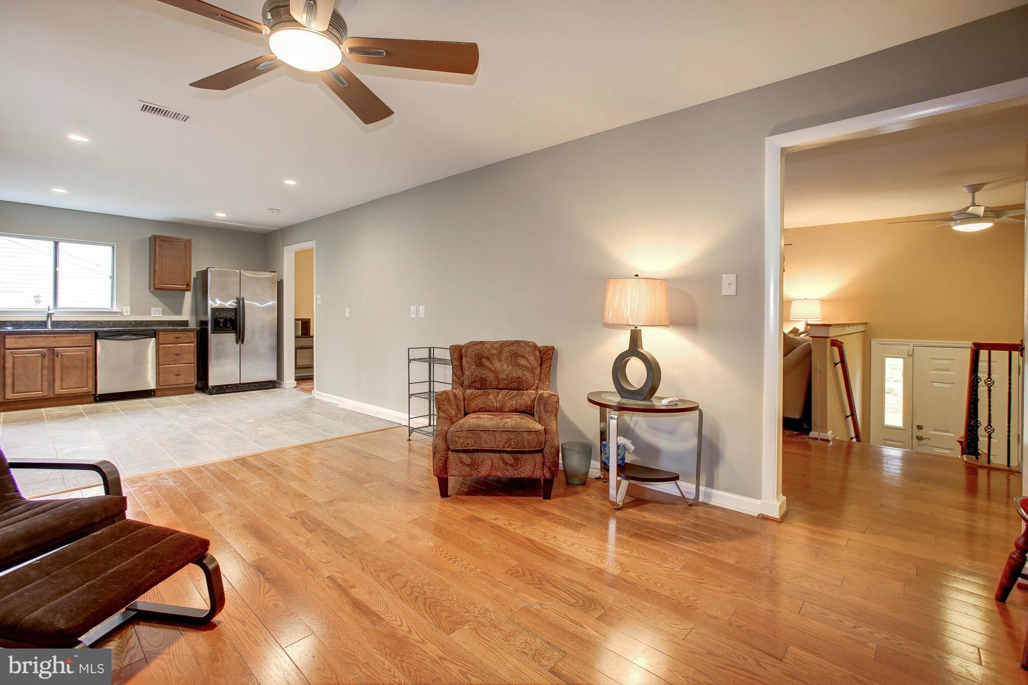 COUNTRY CLUB/LAKE MONTCLAIR - Residential