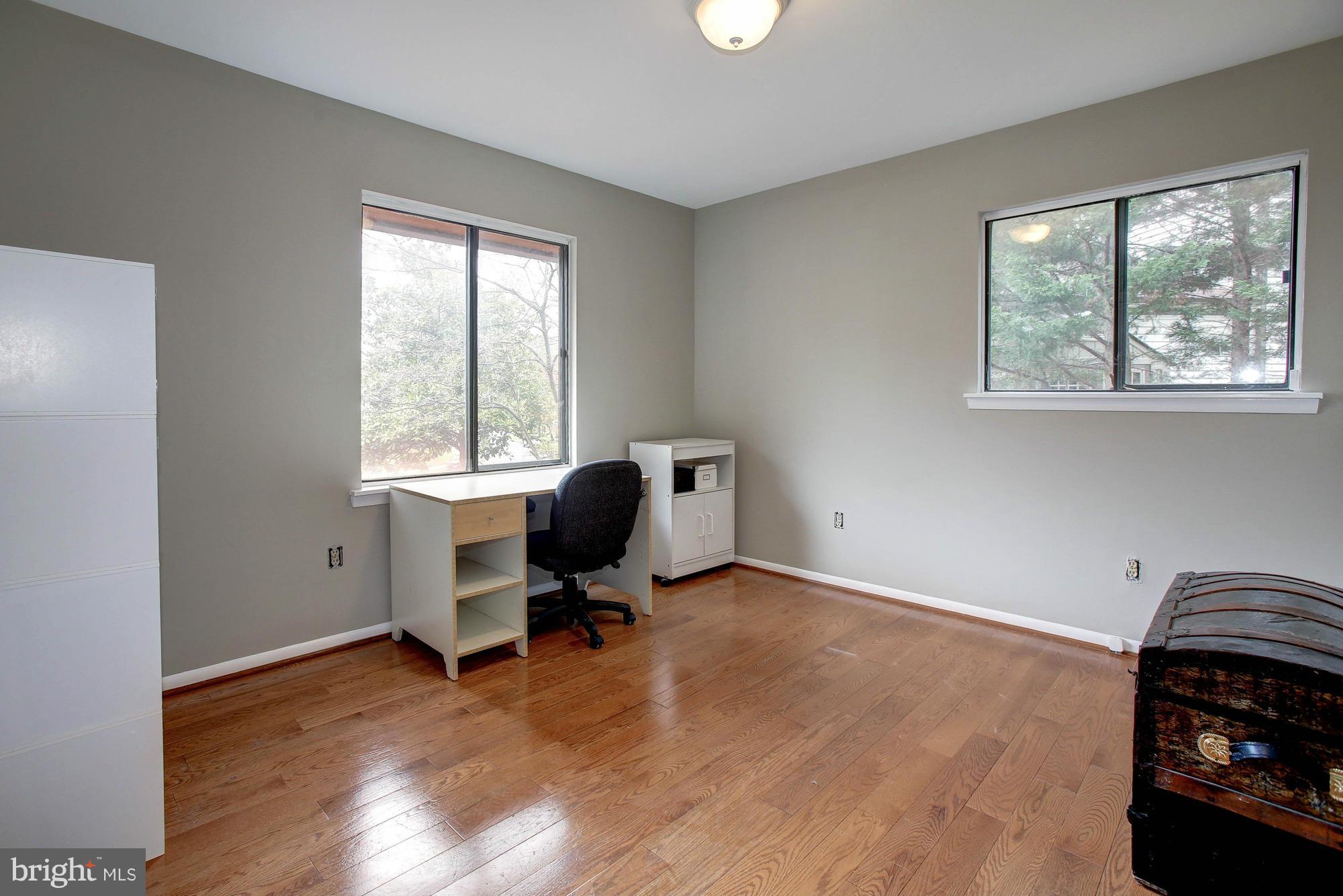 COUNTRY CLUB/LAKE MONTCLAIR - Residential