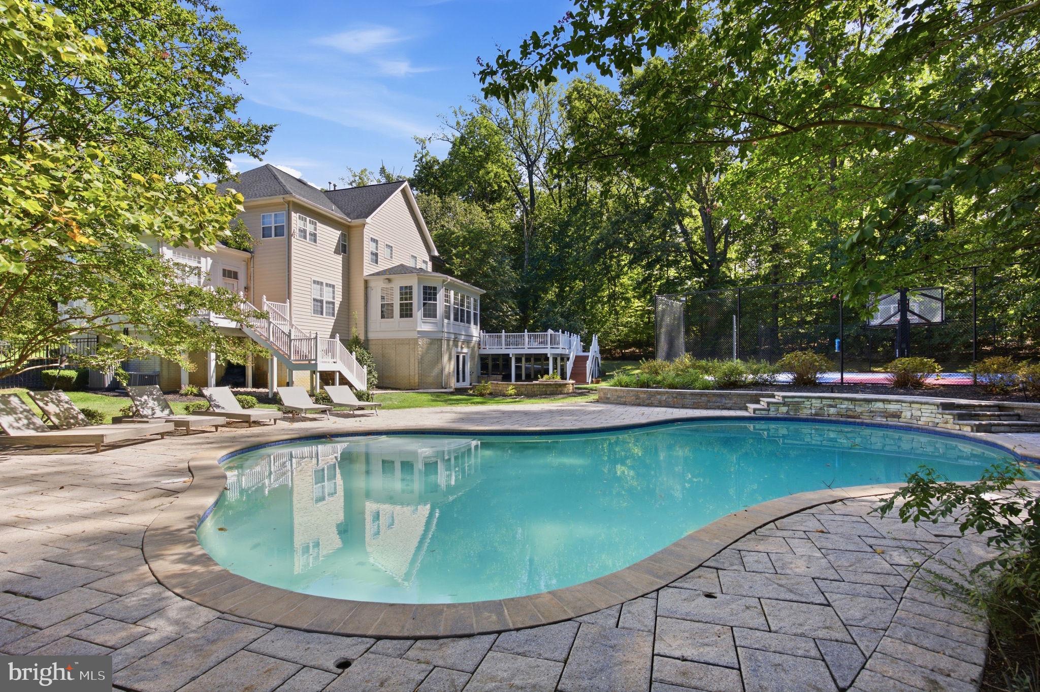 14401 DARREN COURT