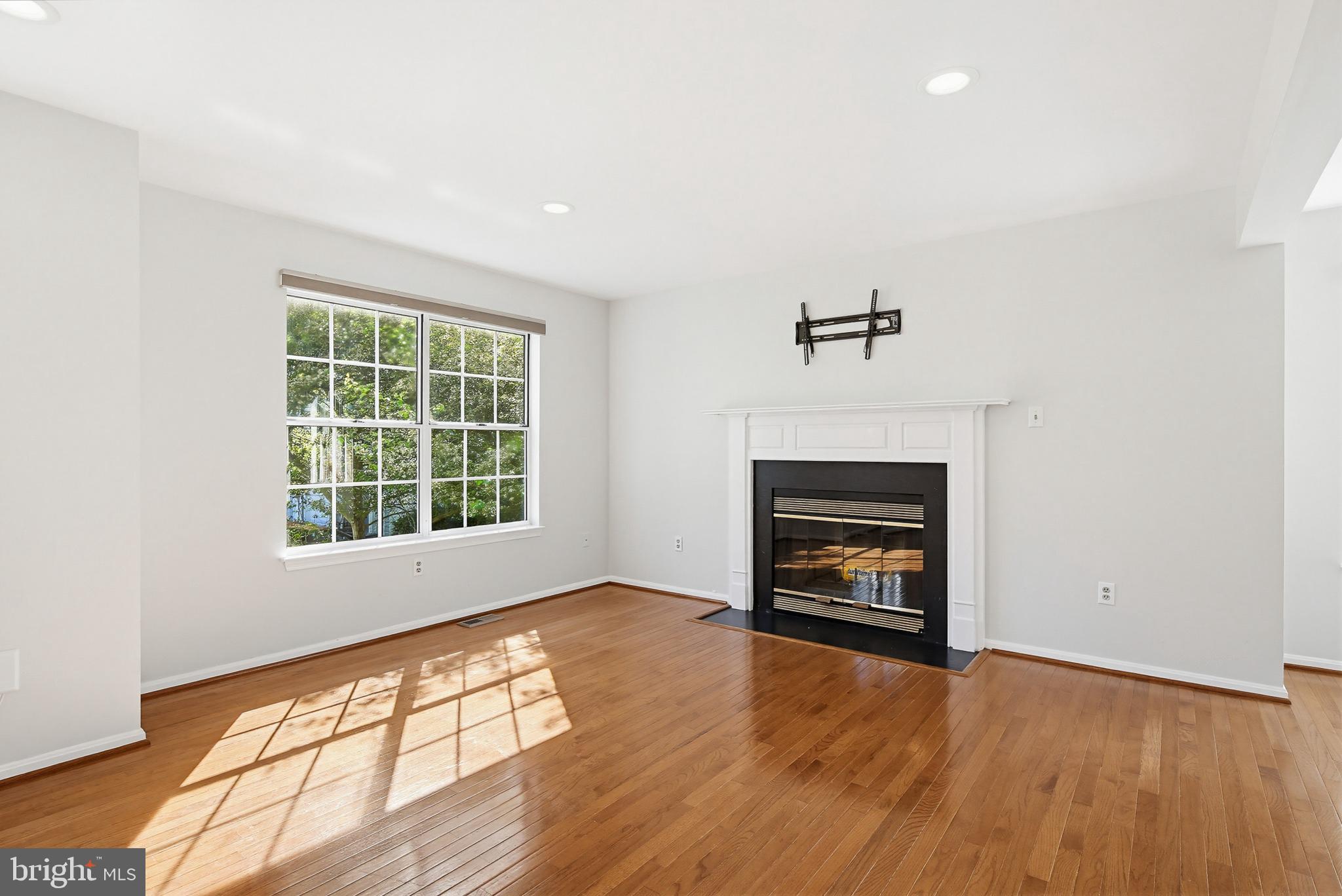 DORSEY SEARCH - Residential