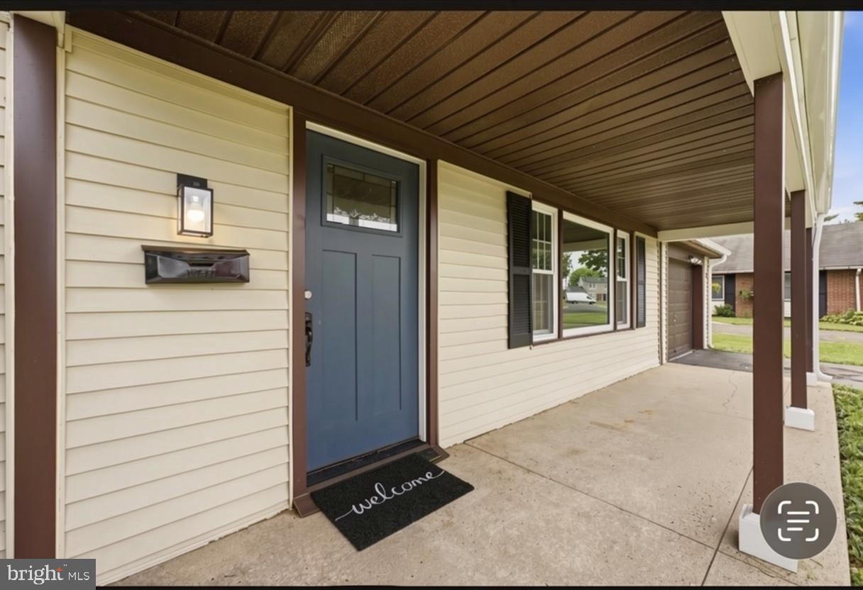 8 MARBORO LANE