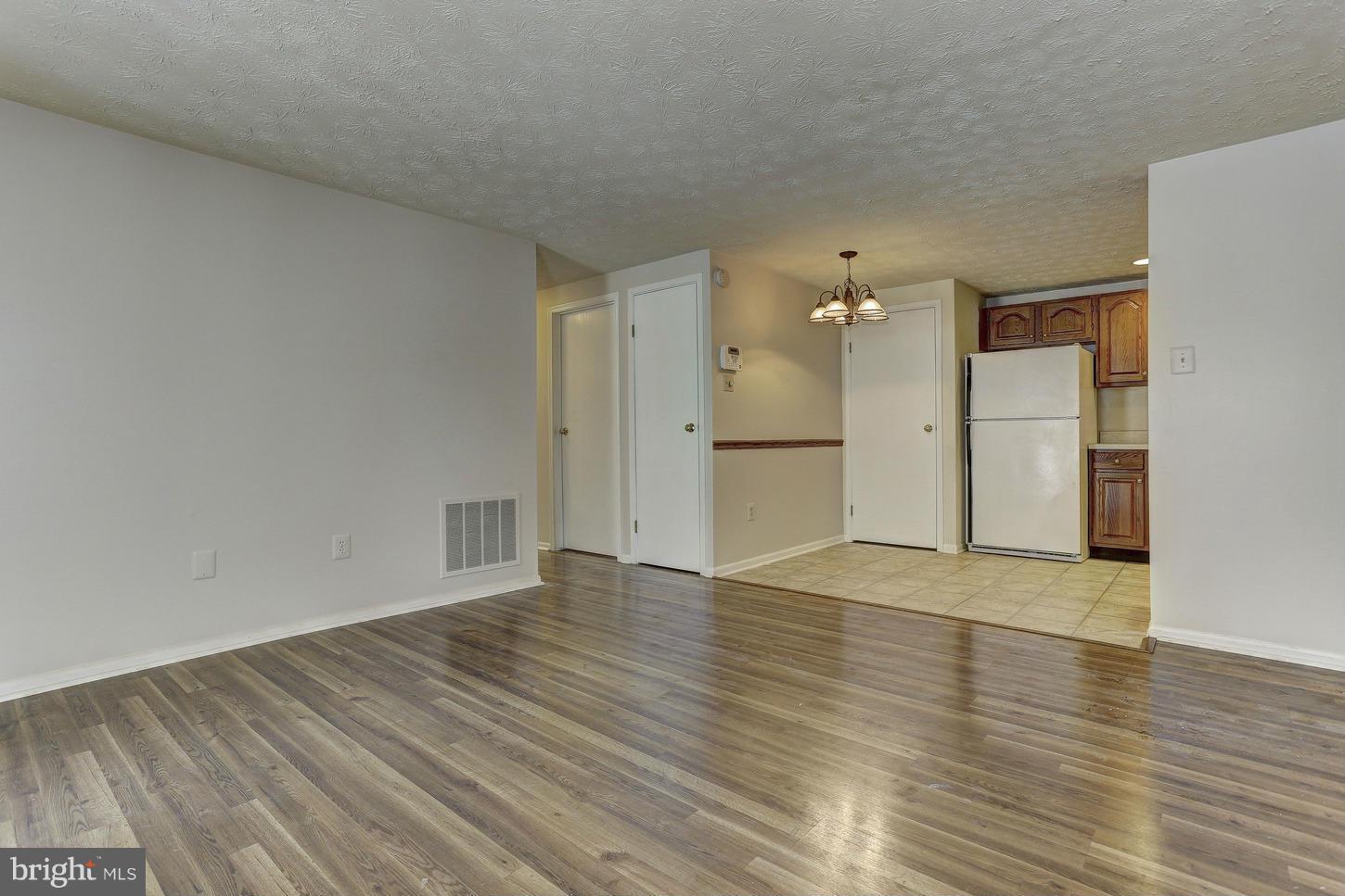 VILLAGE OF HICKORY RIDGE - Residential