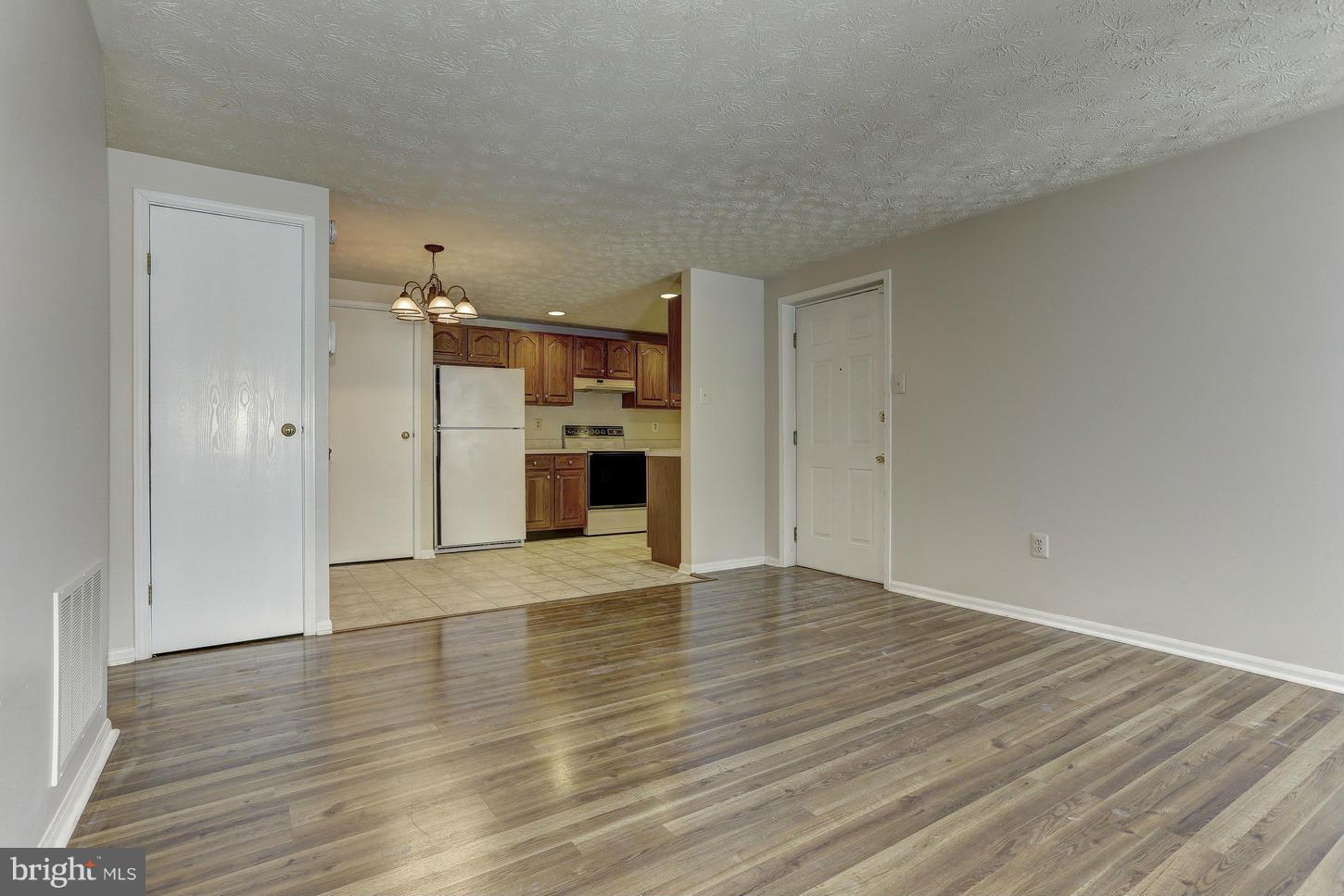 VILLAGE OF HICKORY RIDGE - Residential