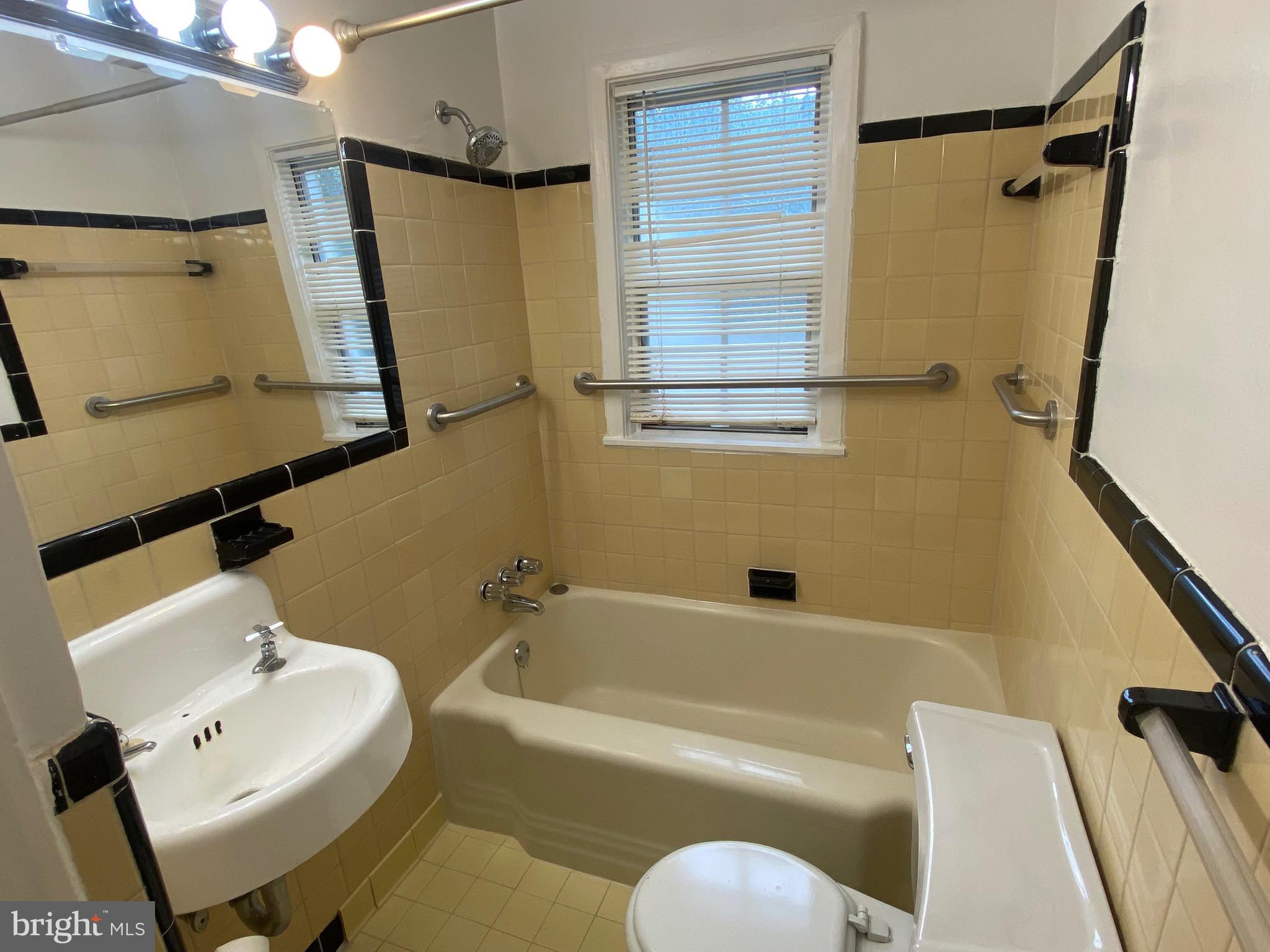 PARK GLEN - Residential Lease