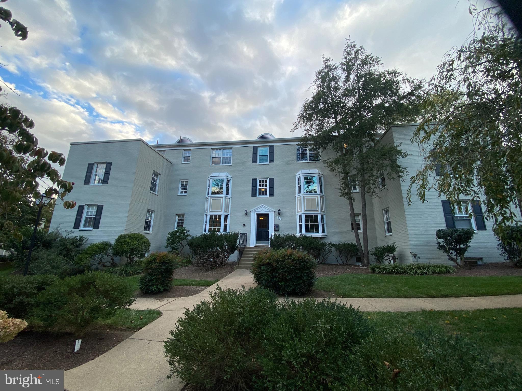 PARK GLEN - Residential Lease