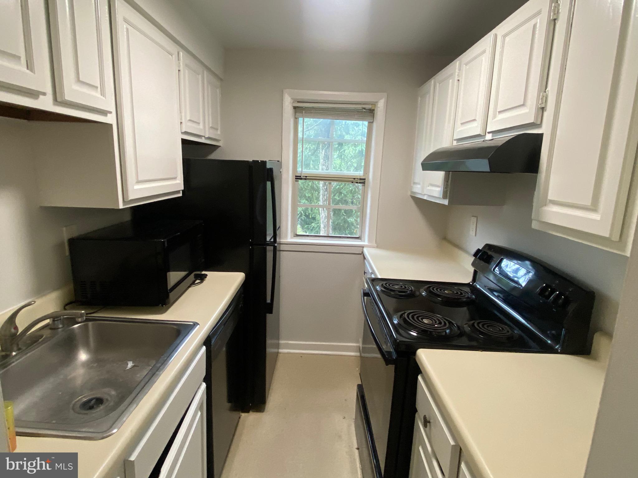 PARK GLEN - Residential Lease