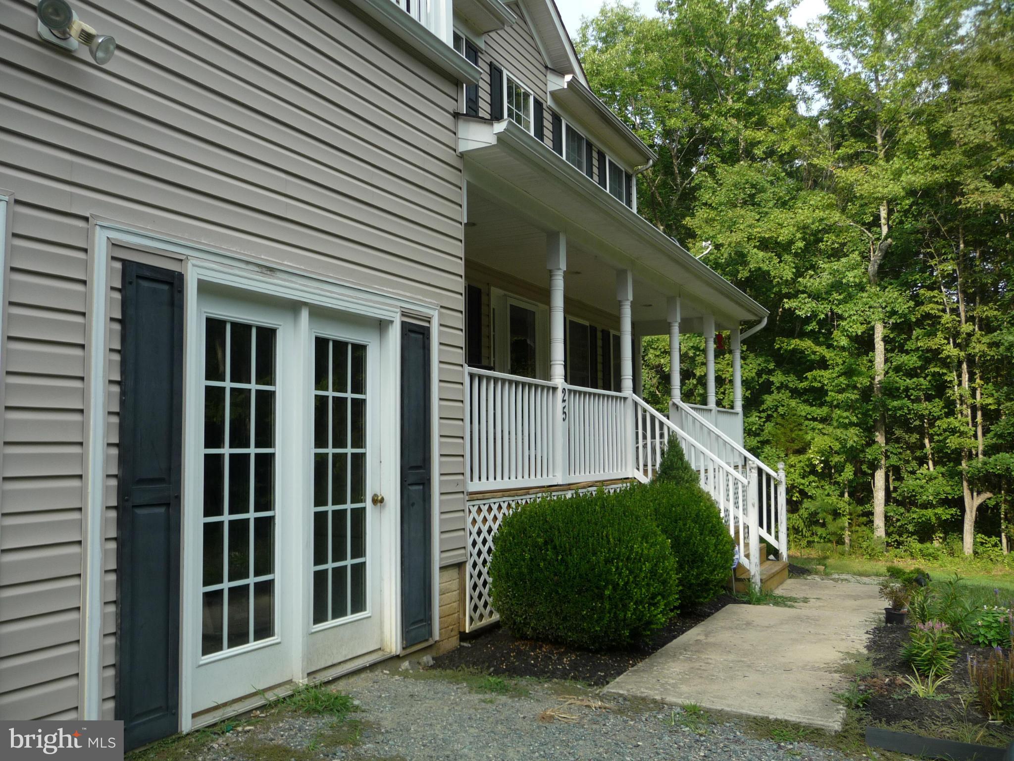 ROYAL HILLS ESTATES - Residential