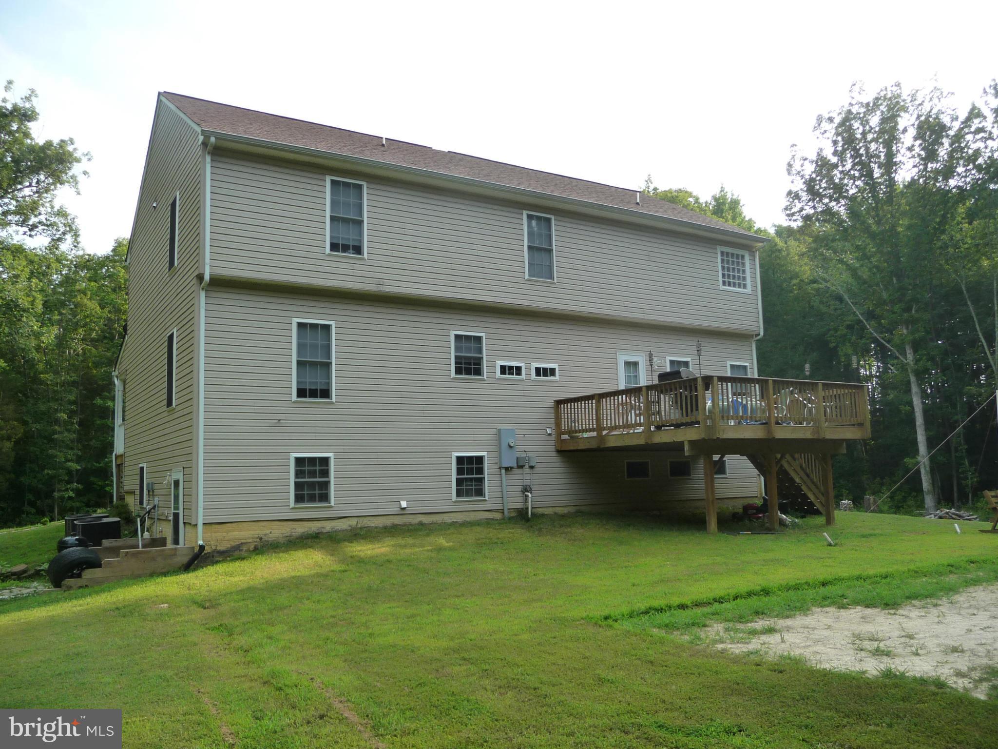 ROYAL HILLS ESTATES - Residential