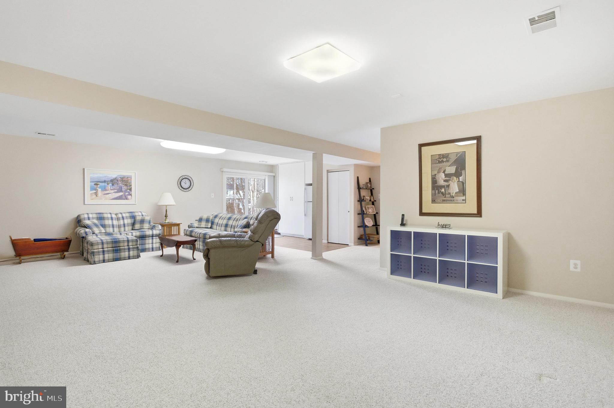 BENT TREE - Residential